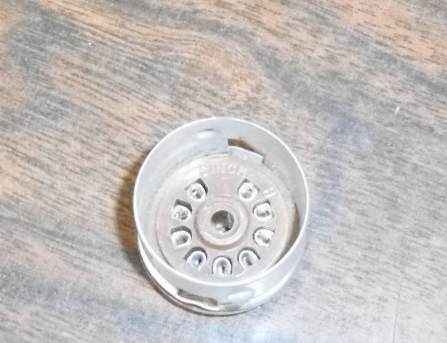 ELCO/ cinch 9 pin tube socket with shield new old stock lot of 33