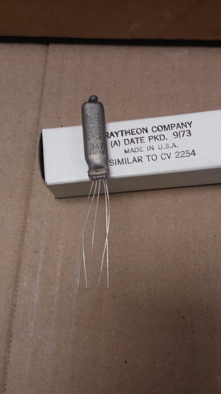 RAYTHEON ELECTRON TUBE JAN 5678 Subminiature Pentode 5960-230-5262 Lot of 5