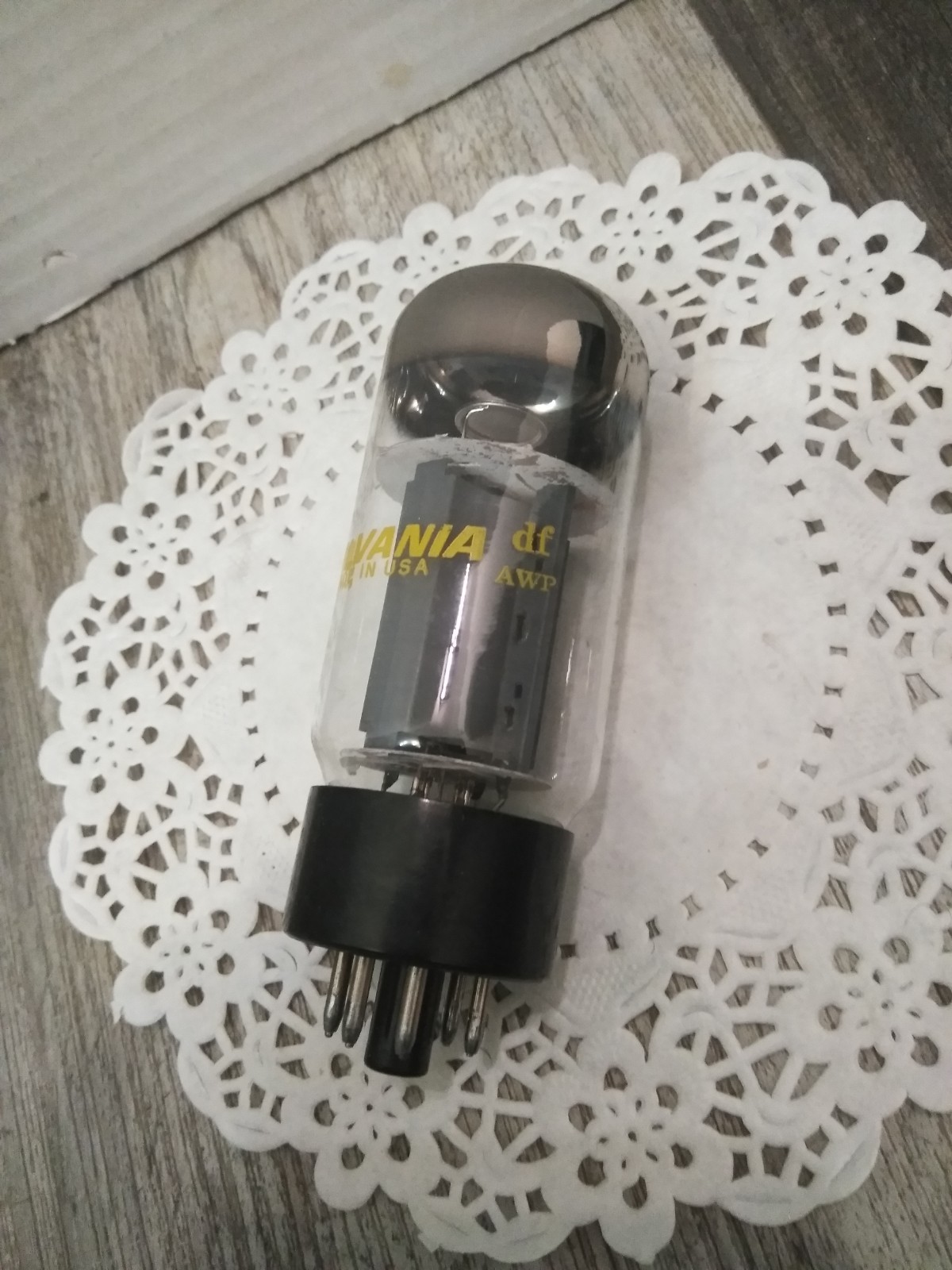 N.O.S. SYLVANIA 12AX7A ECC83 AUDIO VACUUM TUBE (1)