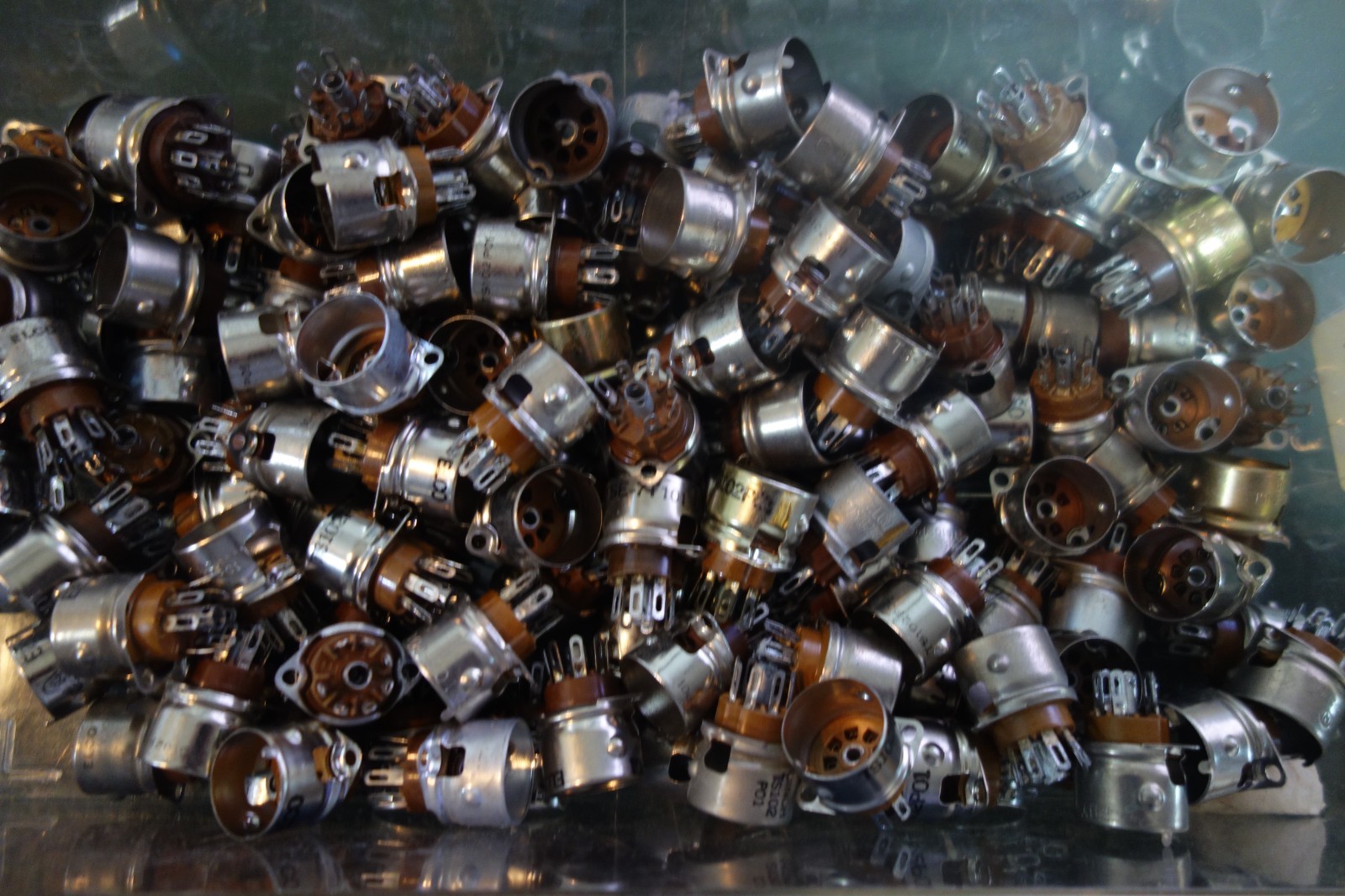 10 Ea USA Mil Spec 7 Pin Audio Vacuum Tube Sockets With Shield Base NOS