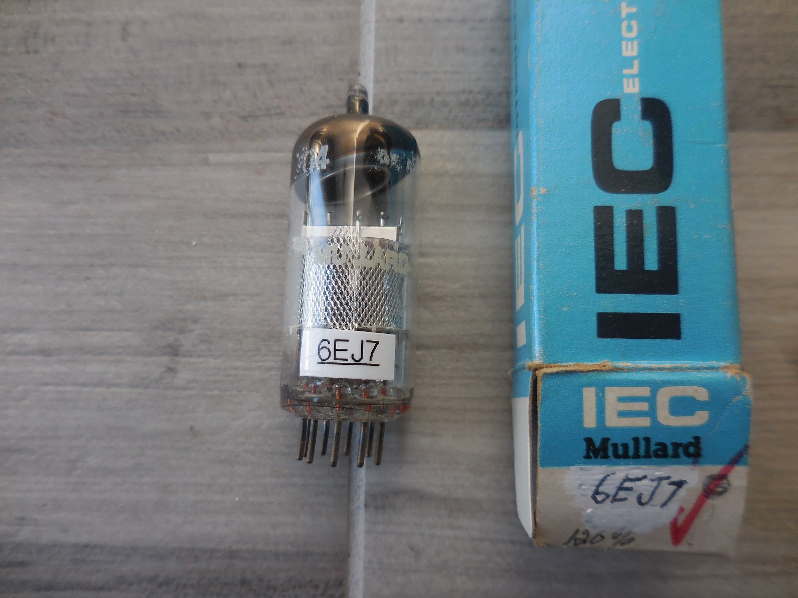 IEC Mullard 6EJ7 Super Strong 120% Conductance Tested NICE!
