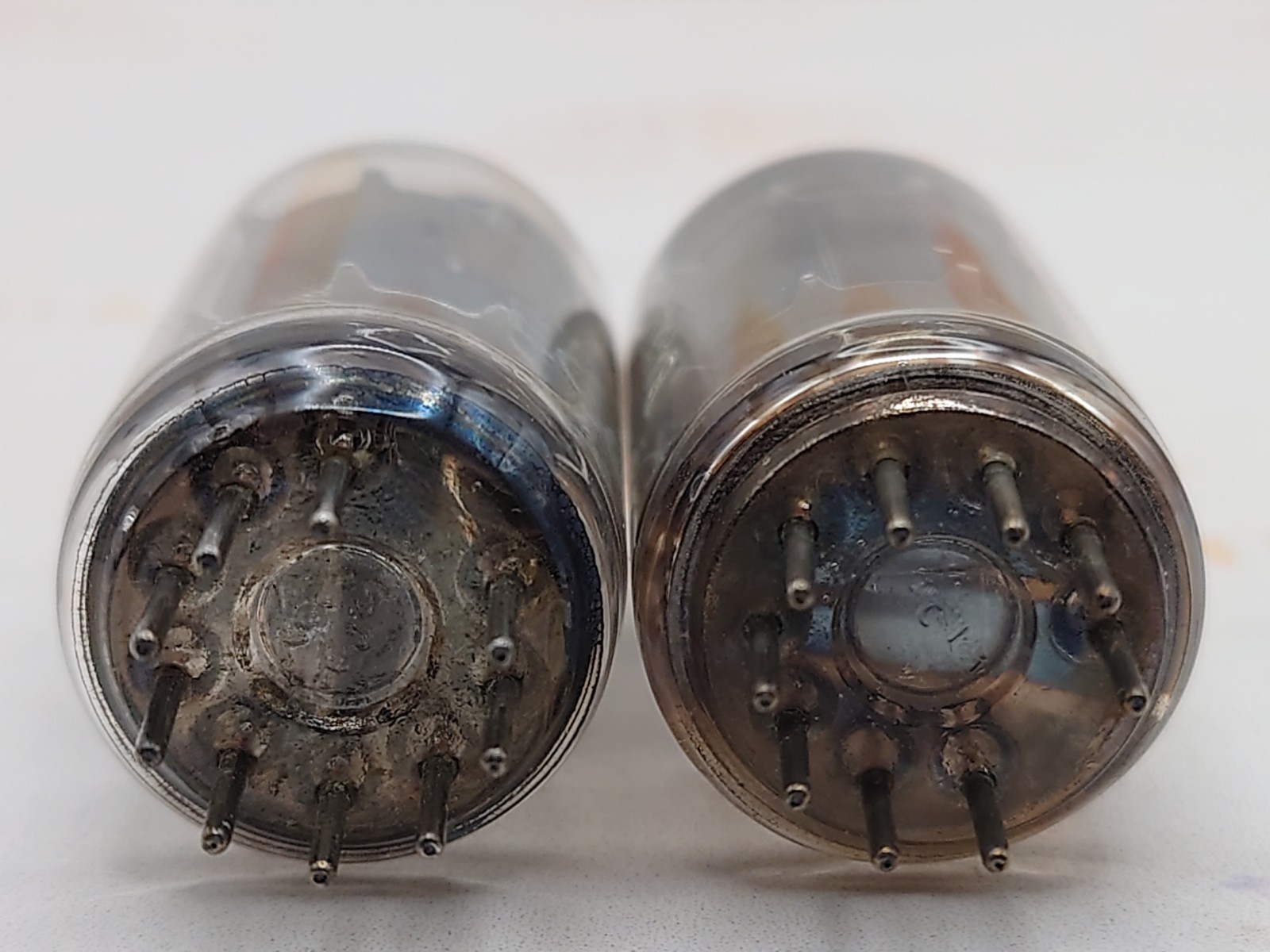 Telefunken ECC82 12AU7 Smooth Plates Matched Pair ◇ Bottom – Berlin ’60/61 – NOS