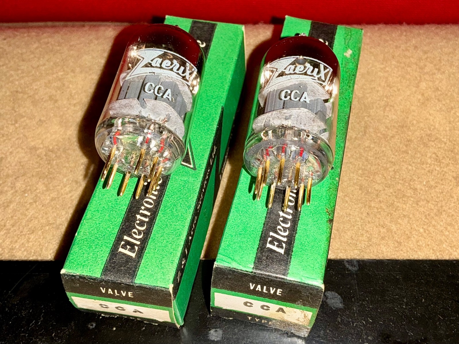 2 x CCA E88CC 6922 6N23P-EV gold pin Tubes – NOS NIB – AVO & Amplifier Tested.