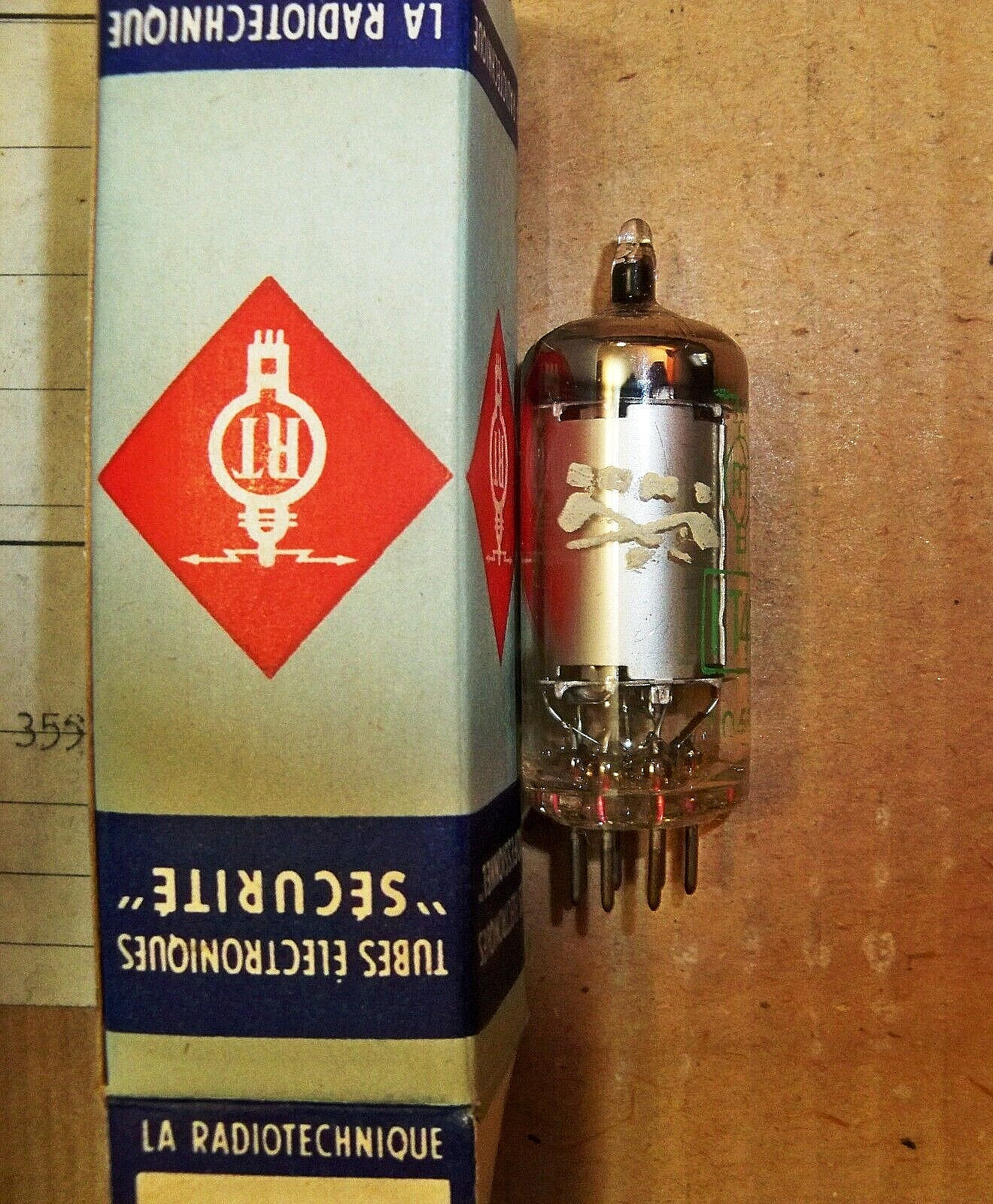 2 Strong NOS LA RADIOTECHNIQUE 1T4 Tubes – Made in France