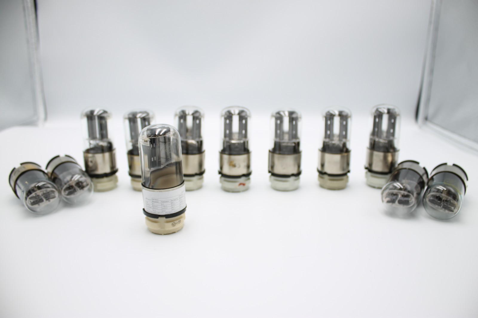 1 PCS 6N8S / 6N8S / 6SN7 / 1578 / ECC32. MELZ. Metal Base. Etracer Tested.