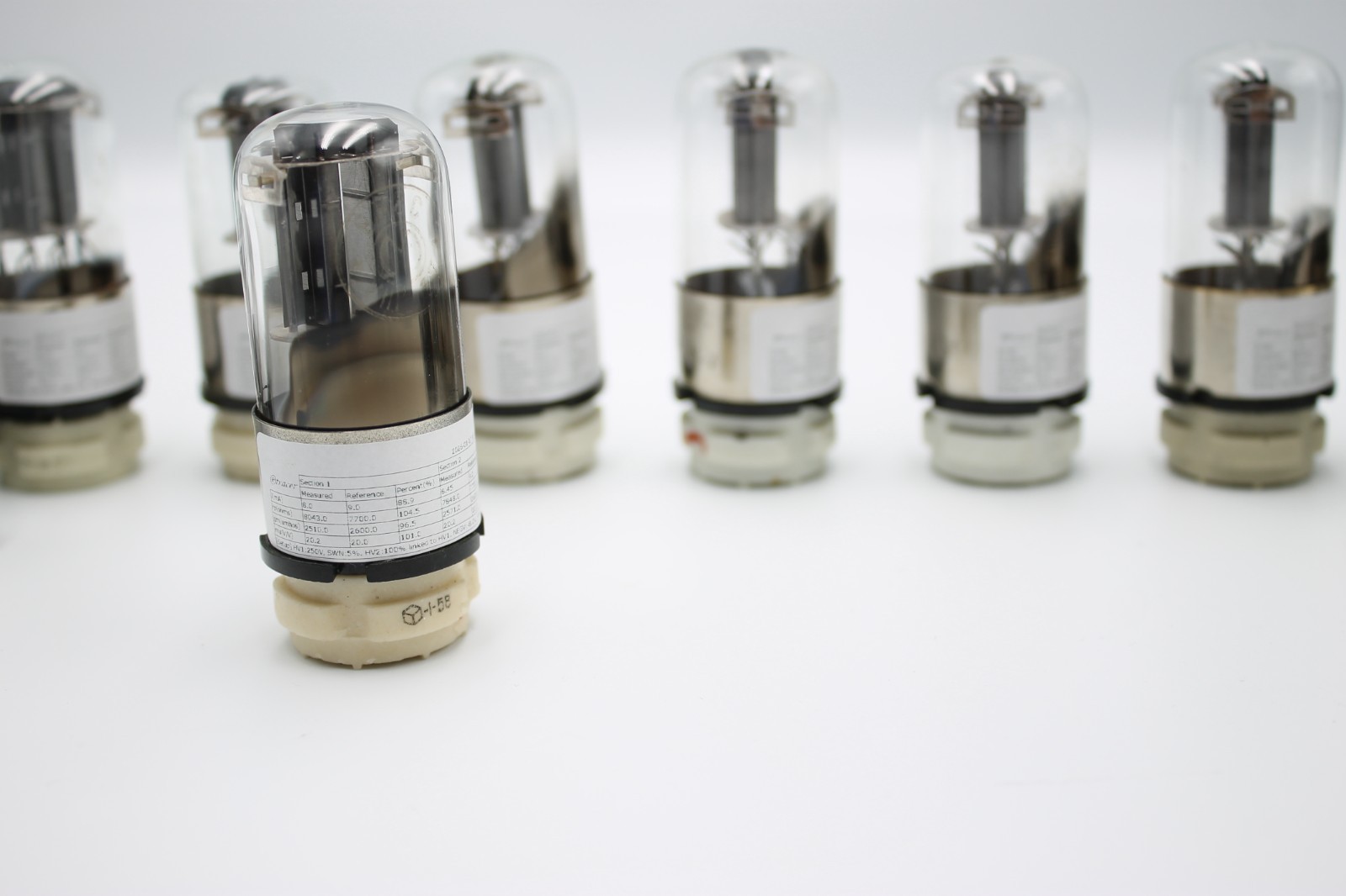 1 PCS 6N8S / 6N8S / 6SN7 / 1578 / ECC32. MELZ. Metal Base. Etracer Tested.