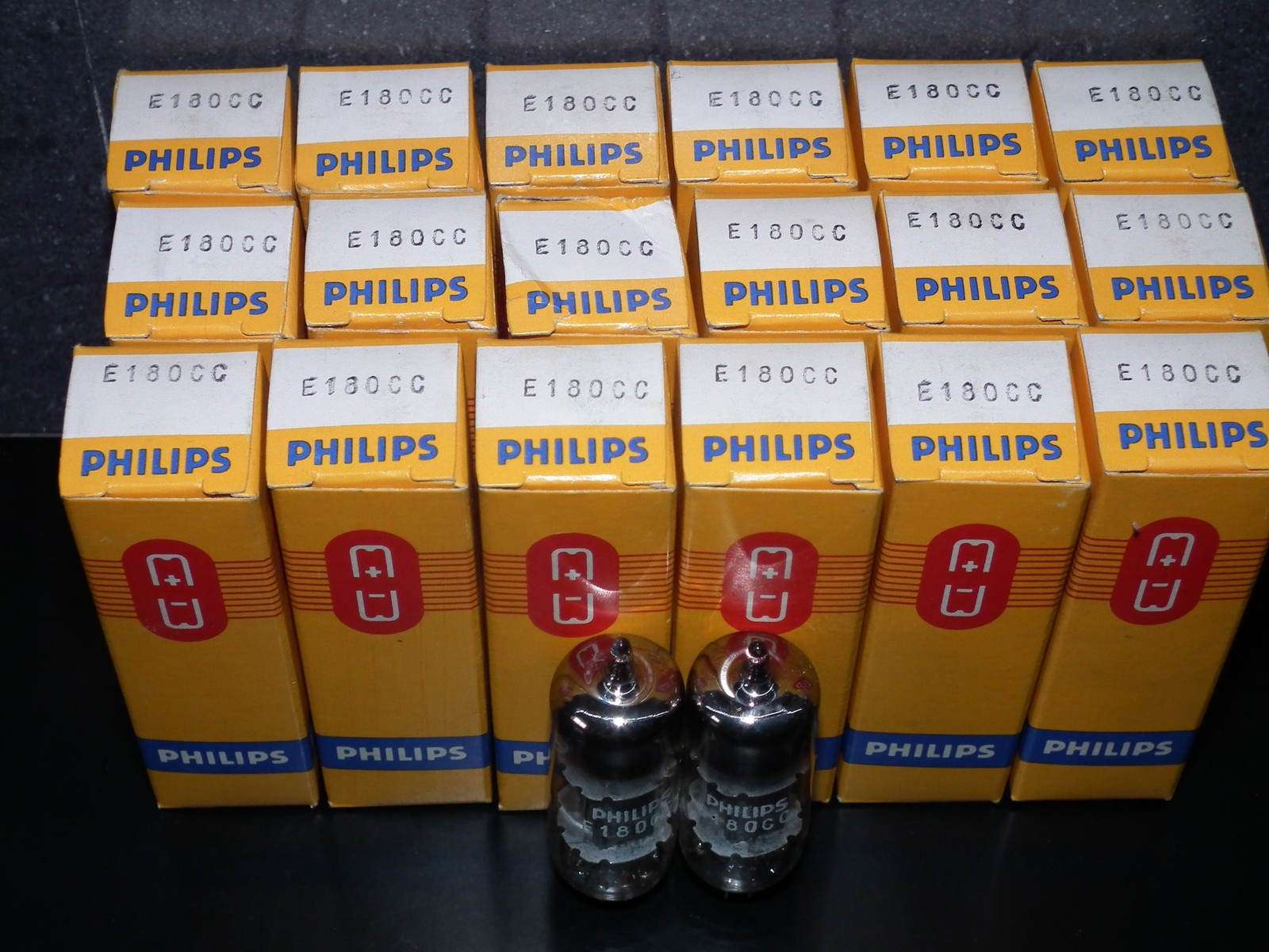 Philips E180CC 7062 Platinum Matched pair NOS NIB Holland Heerlen 1963