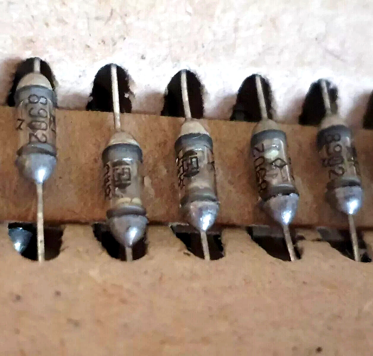 D18 20V The diode is germanium clear glass. NOS USSR Lot-100pcs