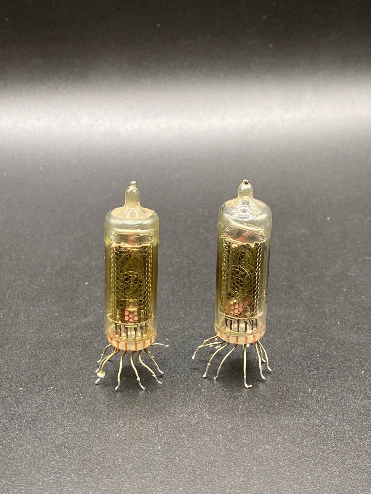 2x IN-16 IN16 ИН-16 ИН16 NIXIE TUBES USED TESTED 100% WORKING