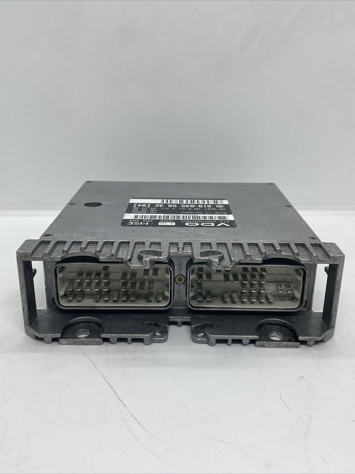 Mercedes W210 E230 W202 C230 Engine Control Unit ECU 0195455932 VDO MSE HM MSG