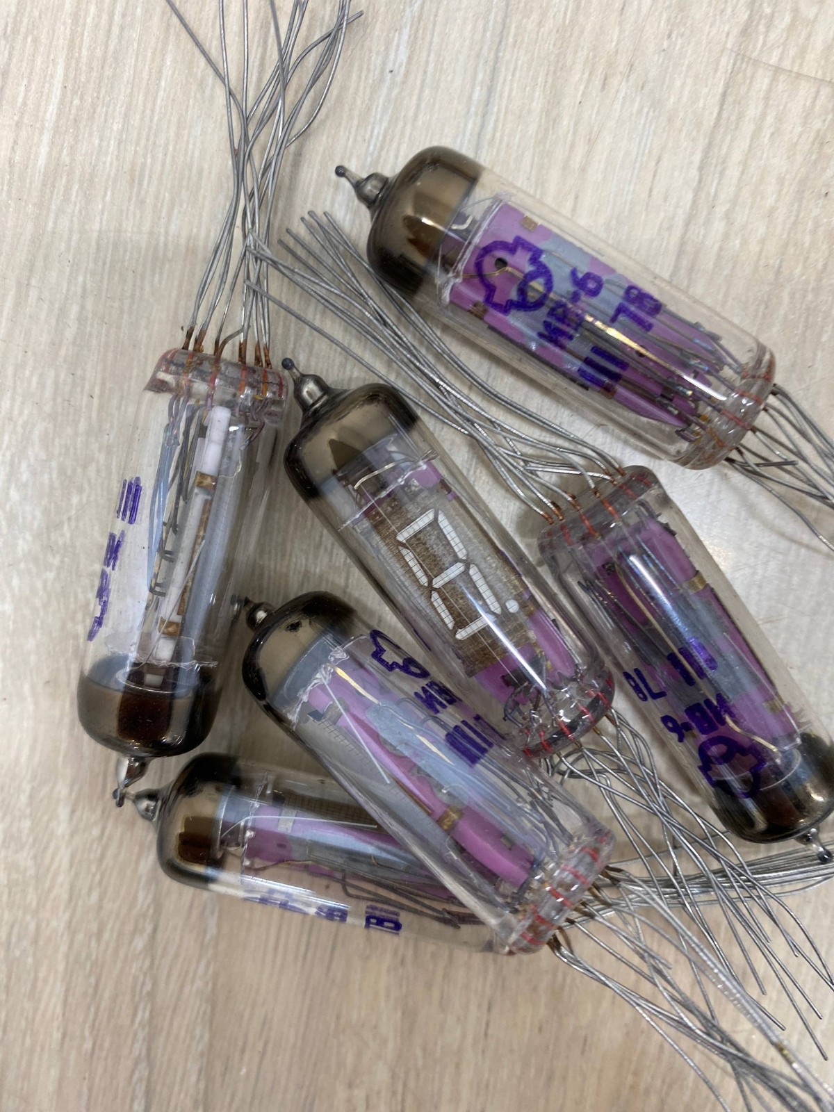6pcs IV-6 Nixie Era VFD Vacuum Tubes: New SAME DATE Old Stock
