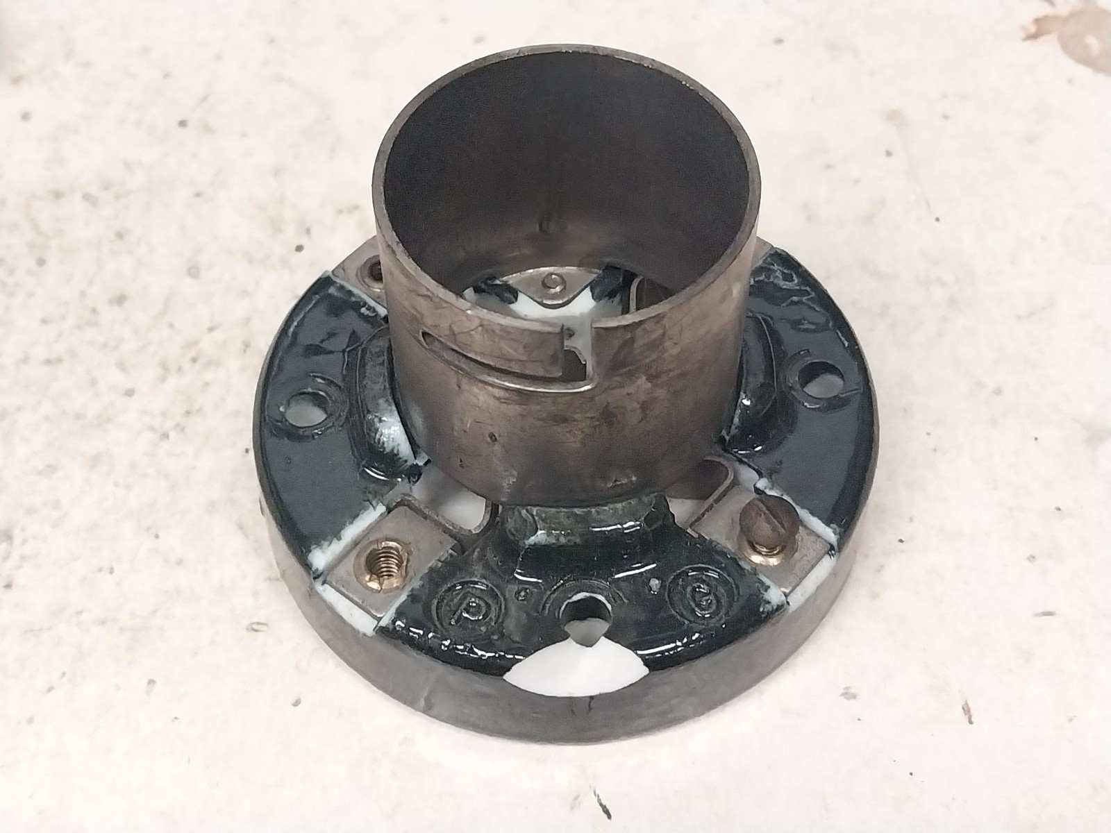Nice Black RCA UR-542 4 pin UX Socket / Old Vintage Ham Radio Tube Transmitter