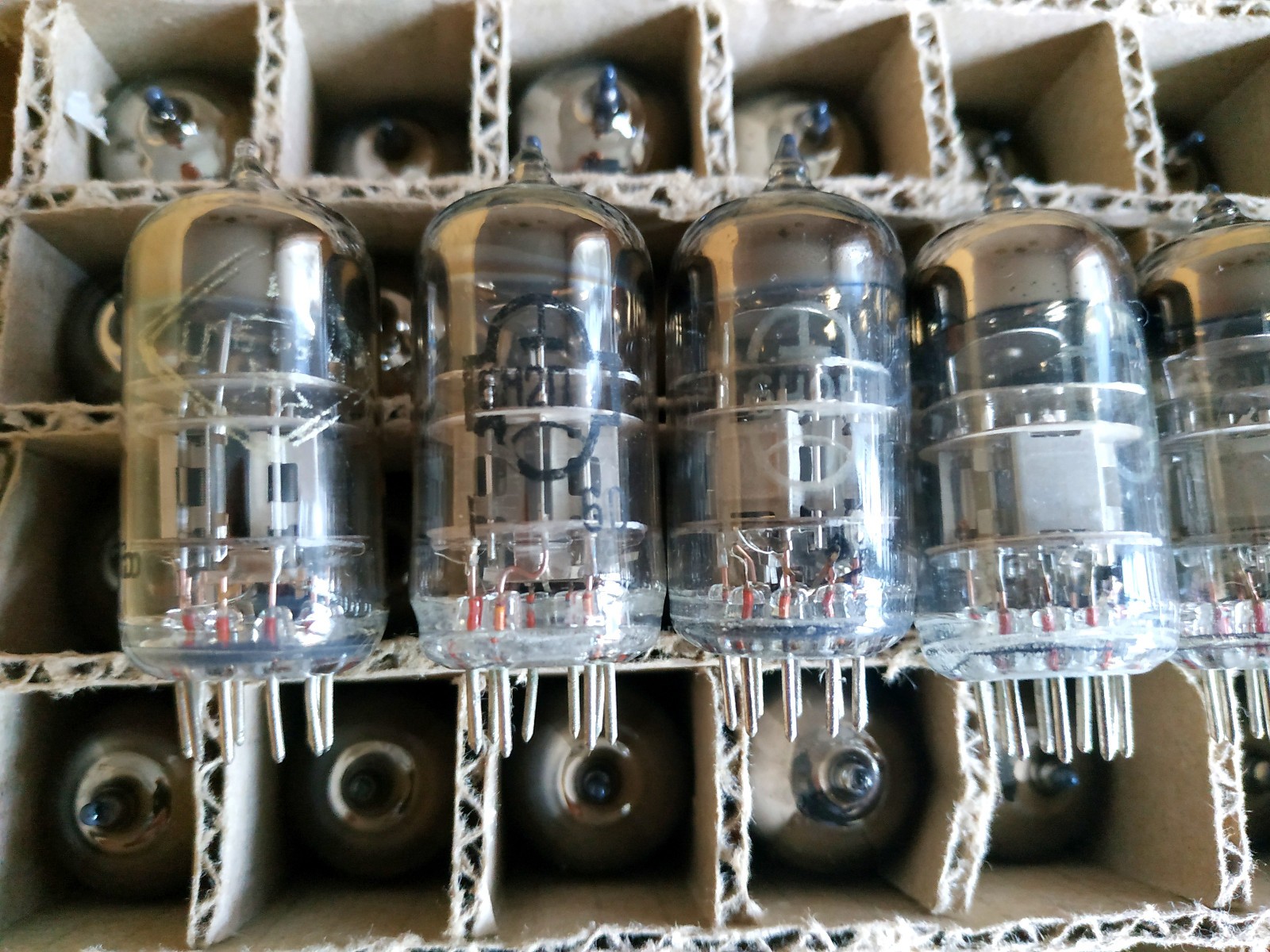 100x 6N2P ~ 12AX7, ECC83 Double Triode Tube SILVER ANODE 1960-70’s NEW & Sl.Used