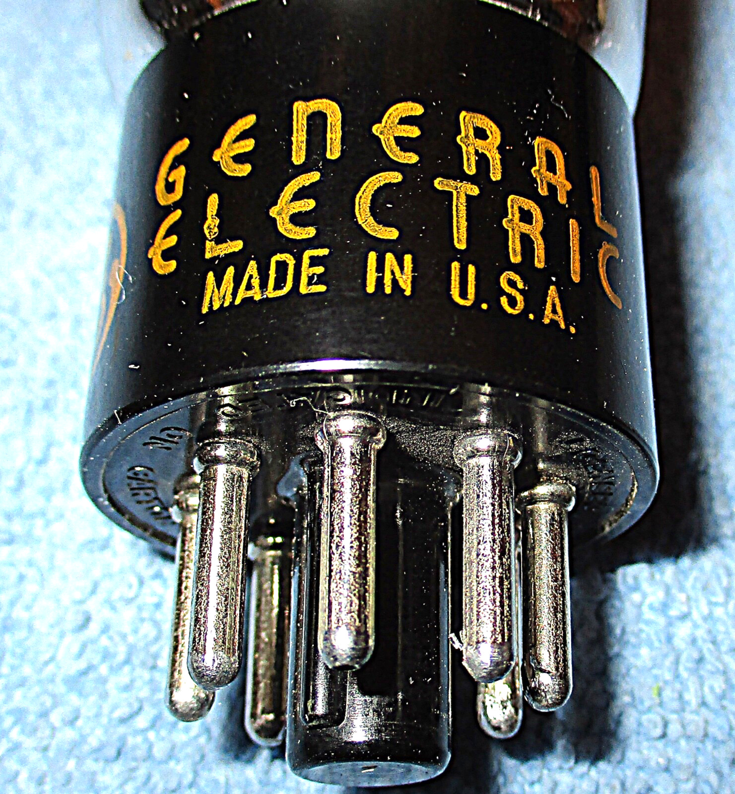 1 NOS GE 6F8-G Vacuum Tube – 1943 Vintage Black Plate Audio Twin Triode