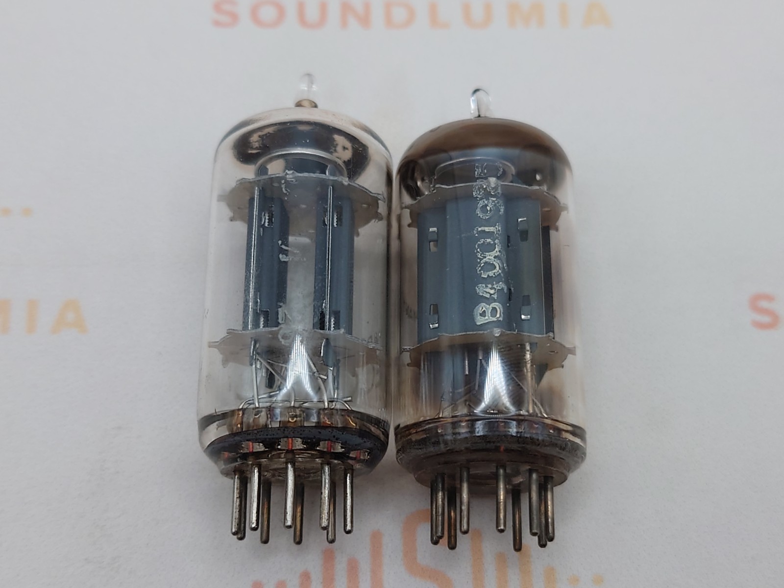 Telefunken ECC82 12AU7 Smooth Plates Matched Pair ◇ Bottom – Berlin ’60/61 – NOS