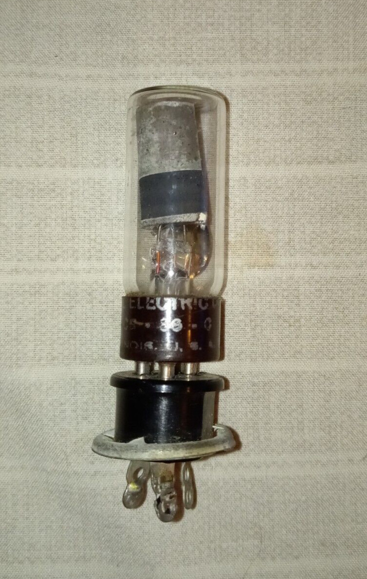 Vintage Continental Electric Cetron CE-36-G 3-Pin Tube with Socket