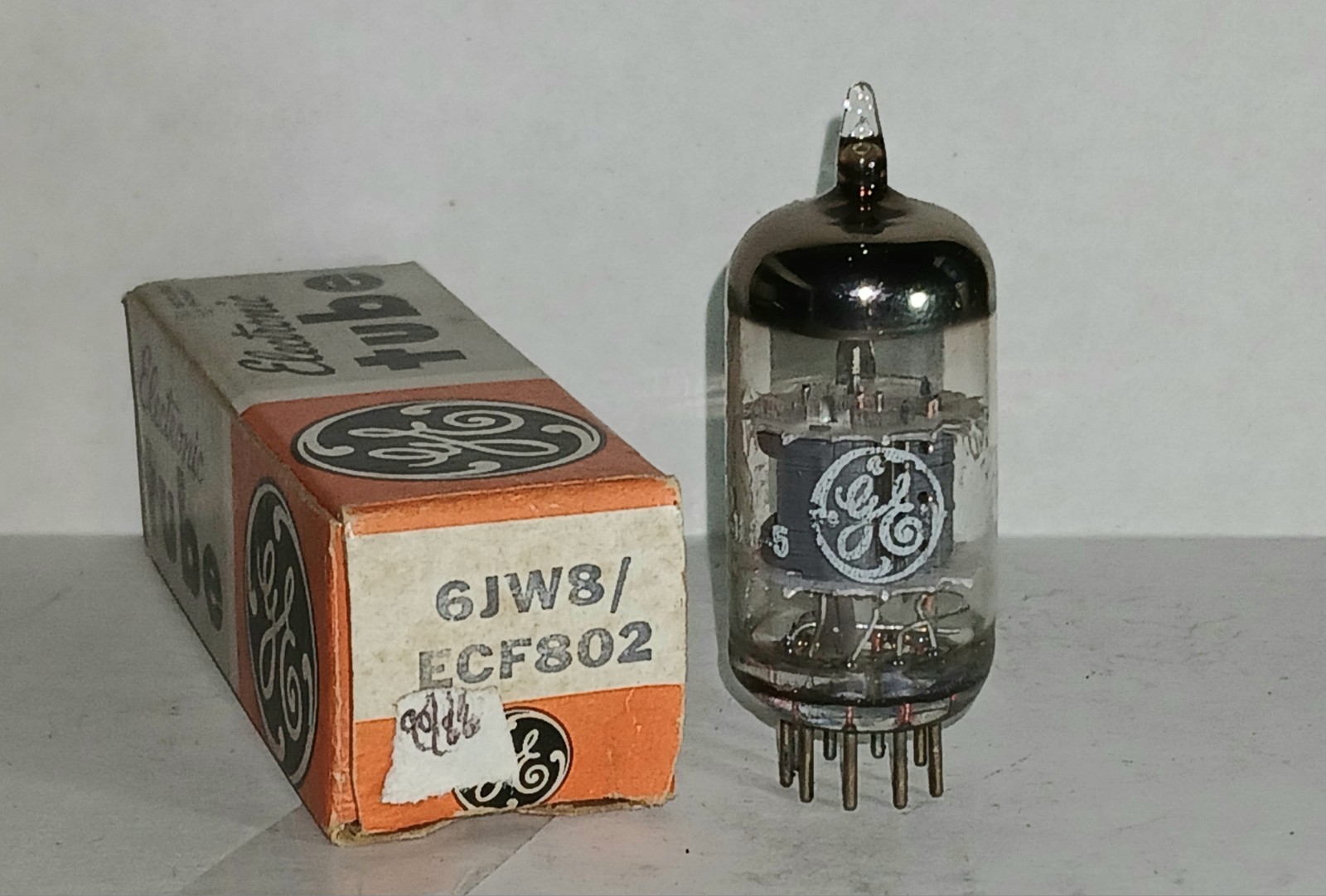 Vintage Tested Good GE 6JW8/ECF802 Audio Radio Amplifier Vacuum Tube