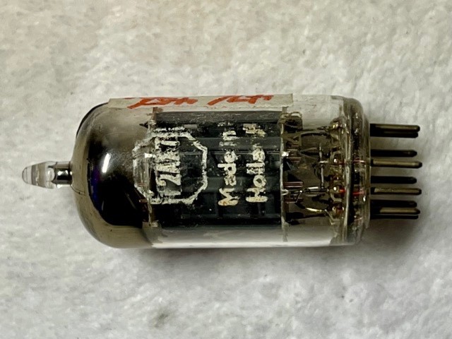 🤩 Philips Miniwatt ECC83 12AX7 Angle 30°/45° D-Foil Getter, 17mm, Code ⊿7B 1957