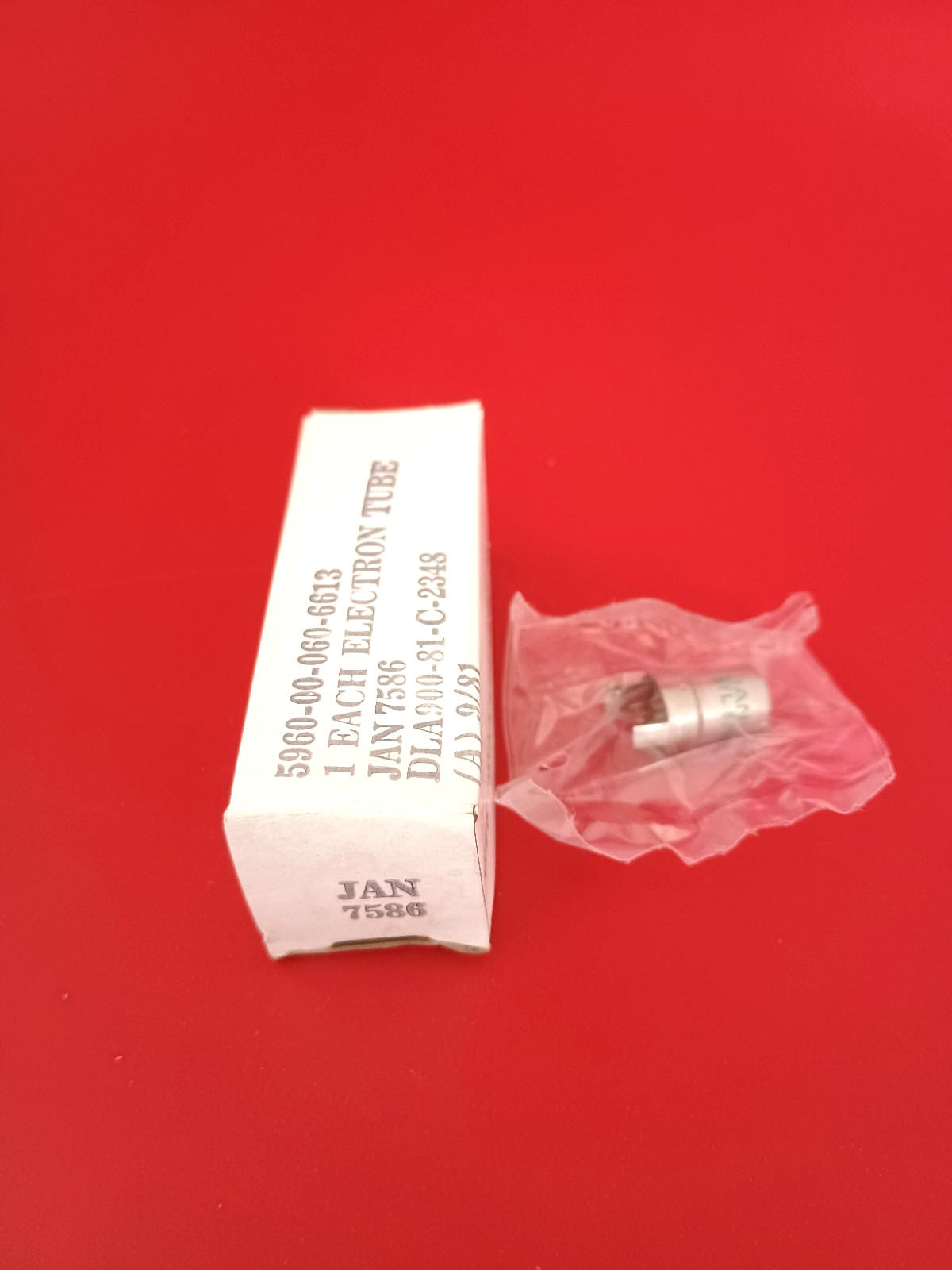 LOT OF 5 PHILLIPS ECG JAN-7586 NUVISTOR ELECTRON TUBES