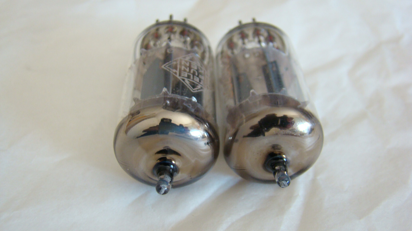 TELEFUNKEN ECC82 12AU7 PAIR TESTED ON AMPLITREX AT1000 TUBETESTER