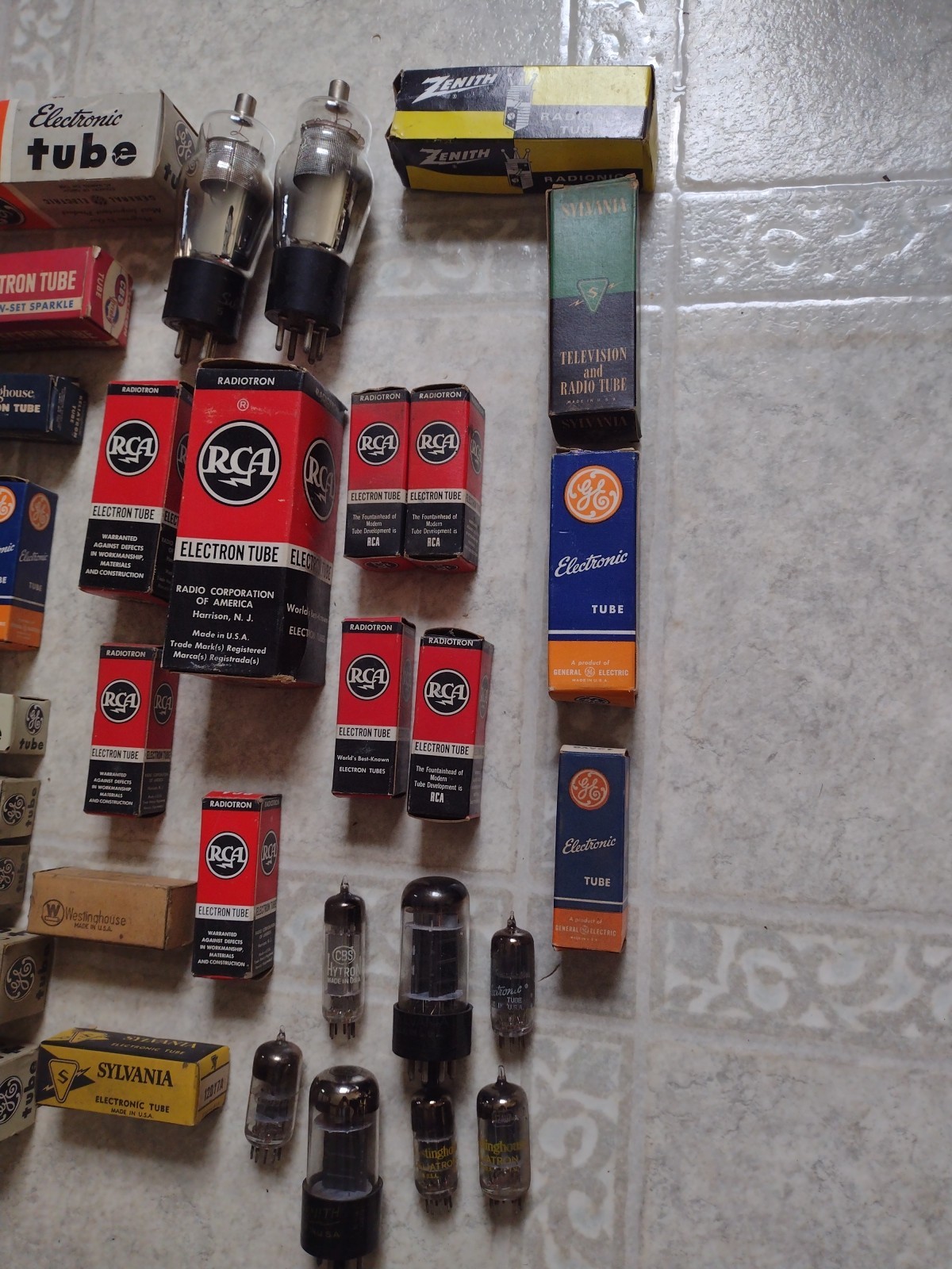 Vintage Lot Of Radio Tubes GE RCA ZENITH SYLVANIA WESTINGHOUSE