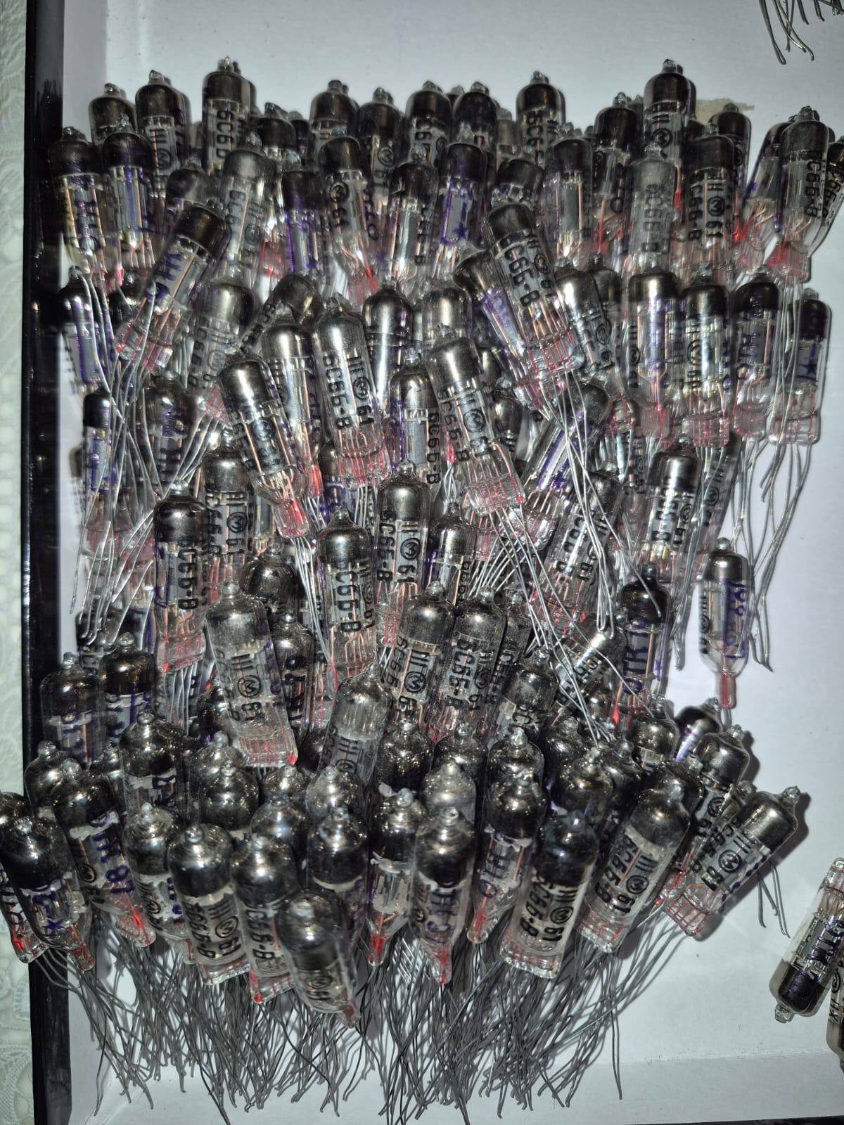 Lot of 34 6S6B-V Triode Miniature Tube MELZ SAME DATE 09/1960 NEW