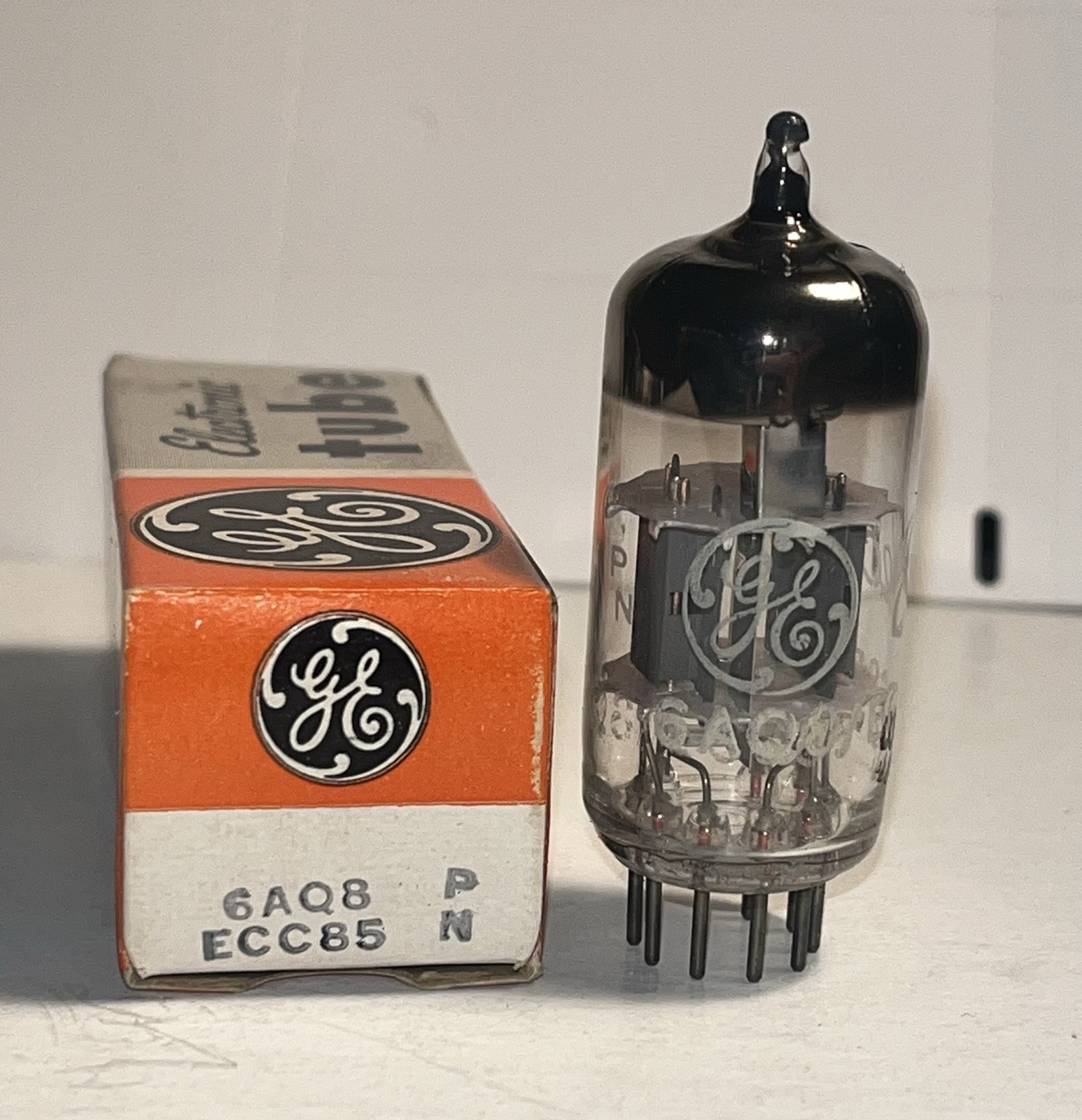 6AQ8/ECC-85 GE Double Triode RF/Mixer/Preamp Vacuum Tube – NOS-Germany