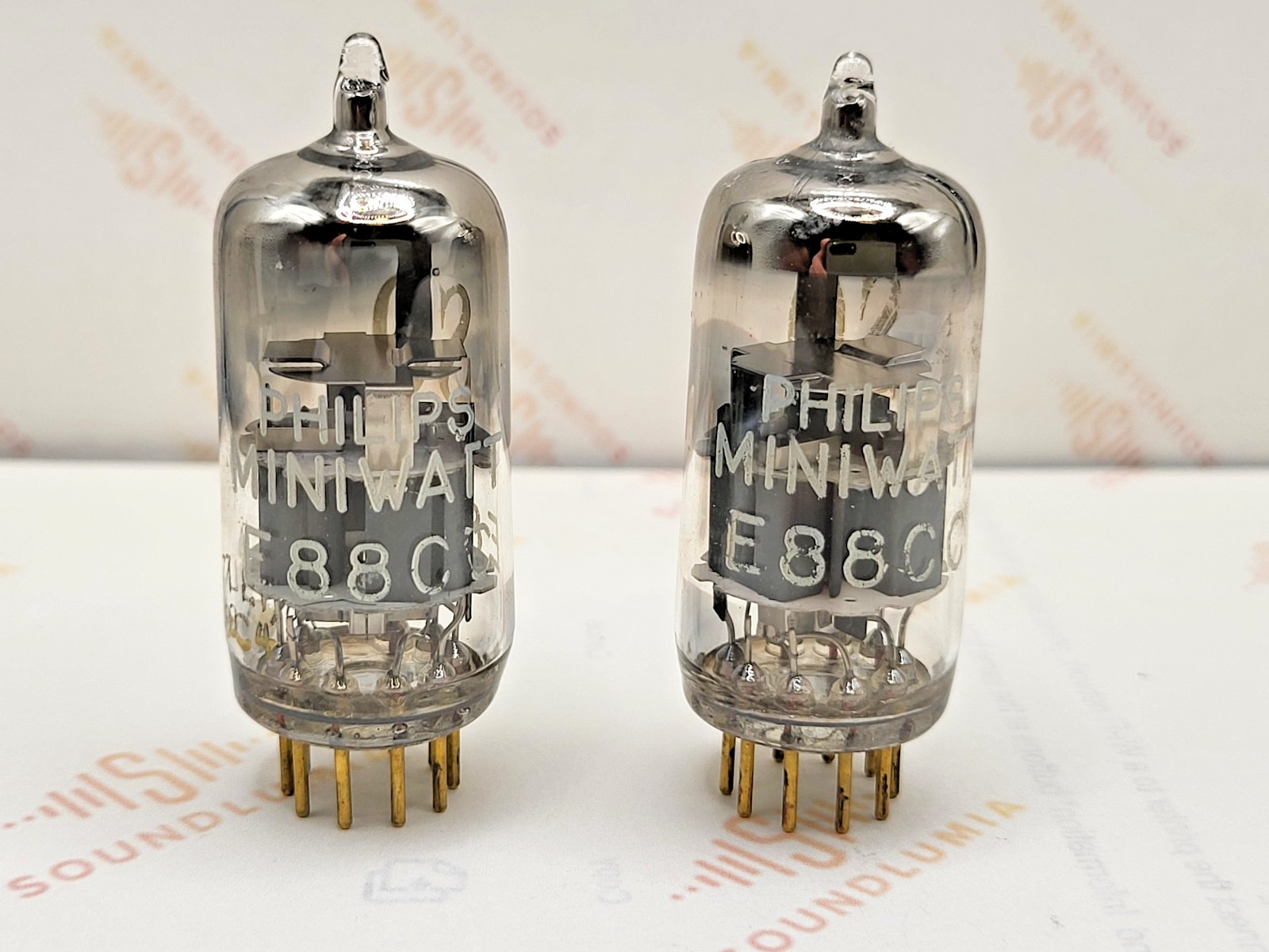 2x Philips E88CC 6922 SQ O-getter Same Code – Heerlen 1968 – Strong