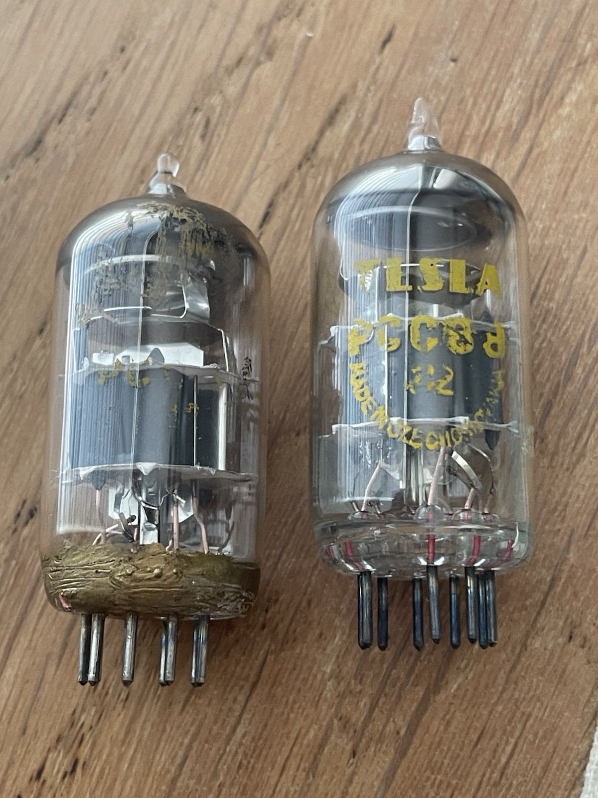 2 X PCC88 TESLA MATCHED PAIR STRONG 70s 7DJ8 Double triode Tubes