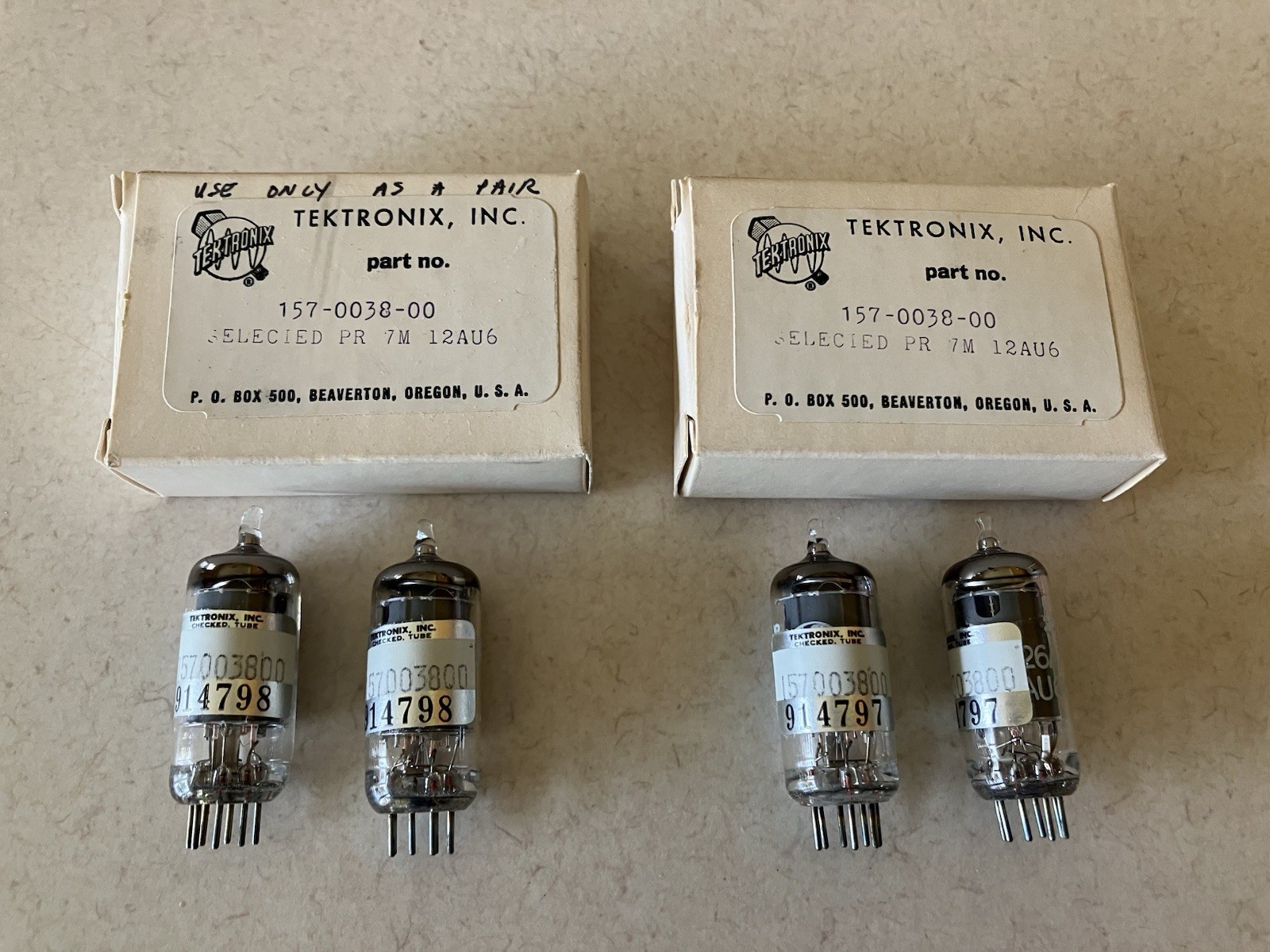LOT OF 4 GE CHECKED TUBES (2 BOXES) VTG TEKTRONIX 157-0038-00 12AU6 UNUSED NICE!