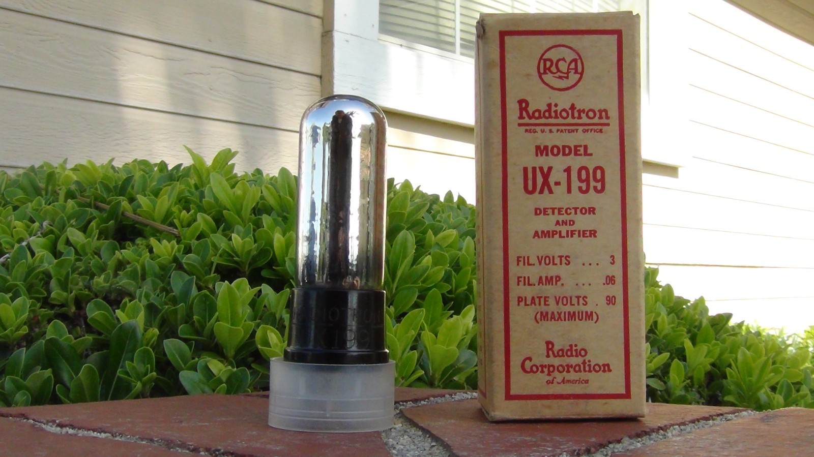 UX 199 99 NOS/NIB RCA Radiola Triode Tube-Tested-1920’s-Free Shipping in the US