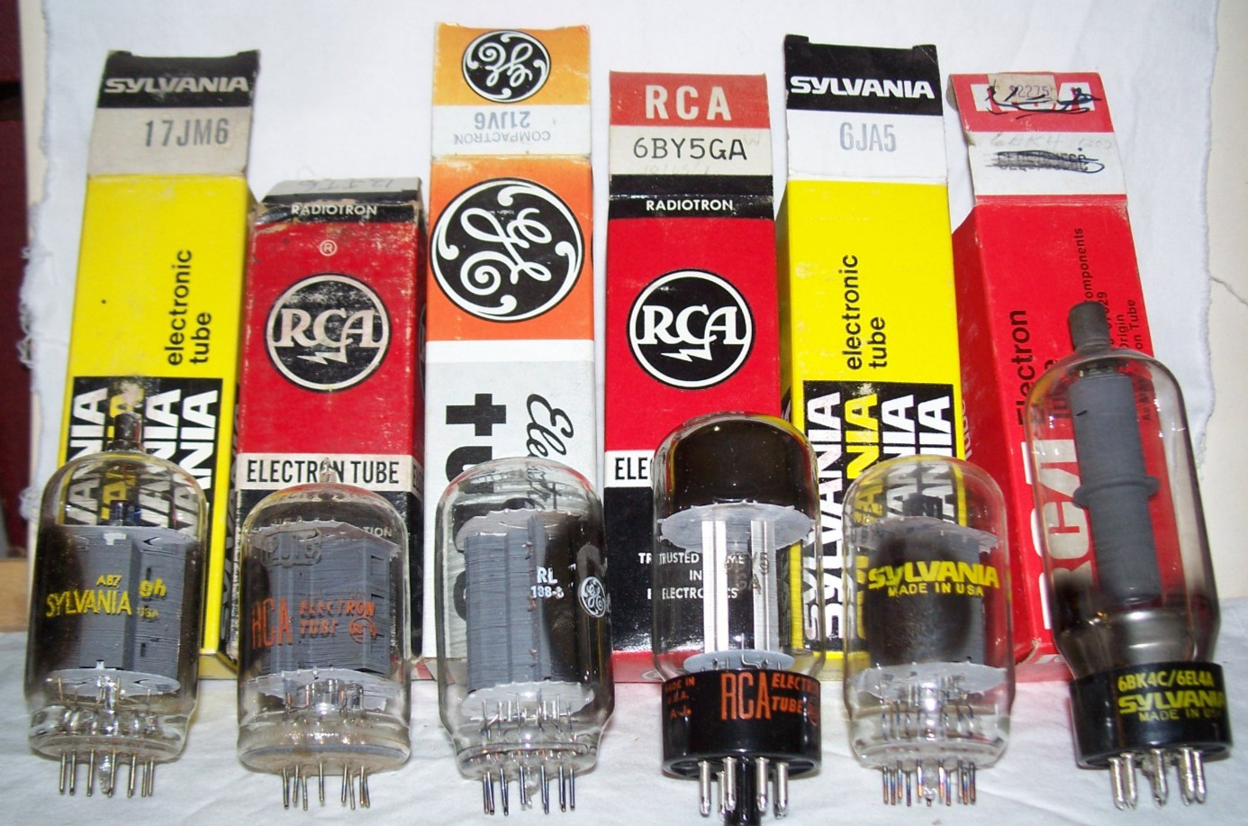 Lot of (100+) NOS & used tubes in boxes,collection,radio,amp,compactron,octal,++