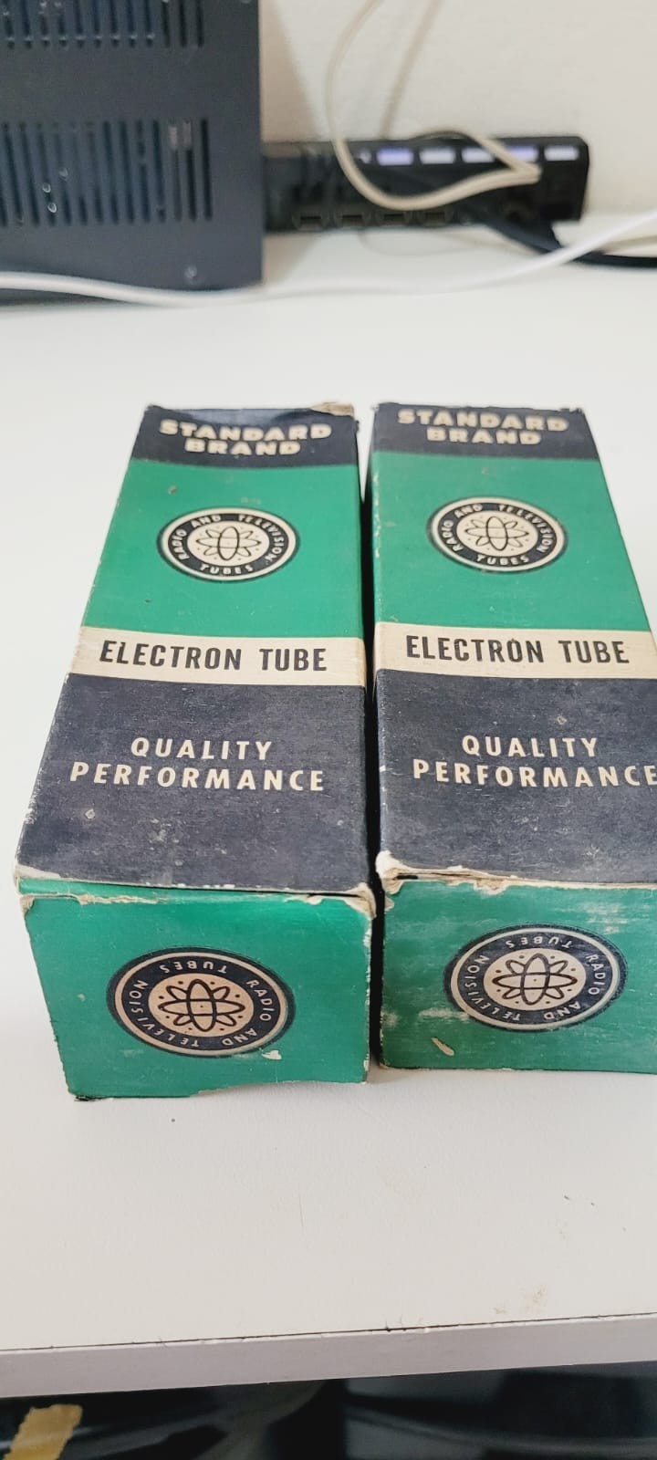6F8G / 6F8 / VT99 VACUUM TUBES MATCHED PAIR RAYTHEON Flate Plate