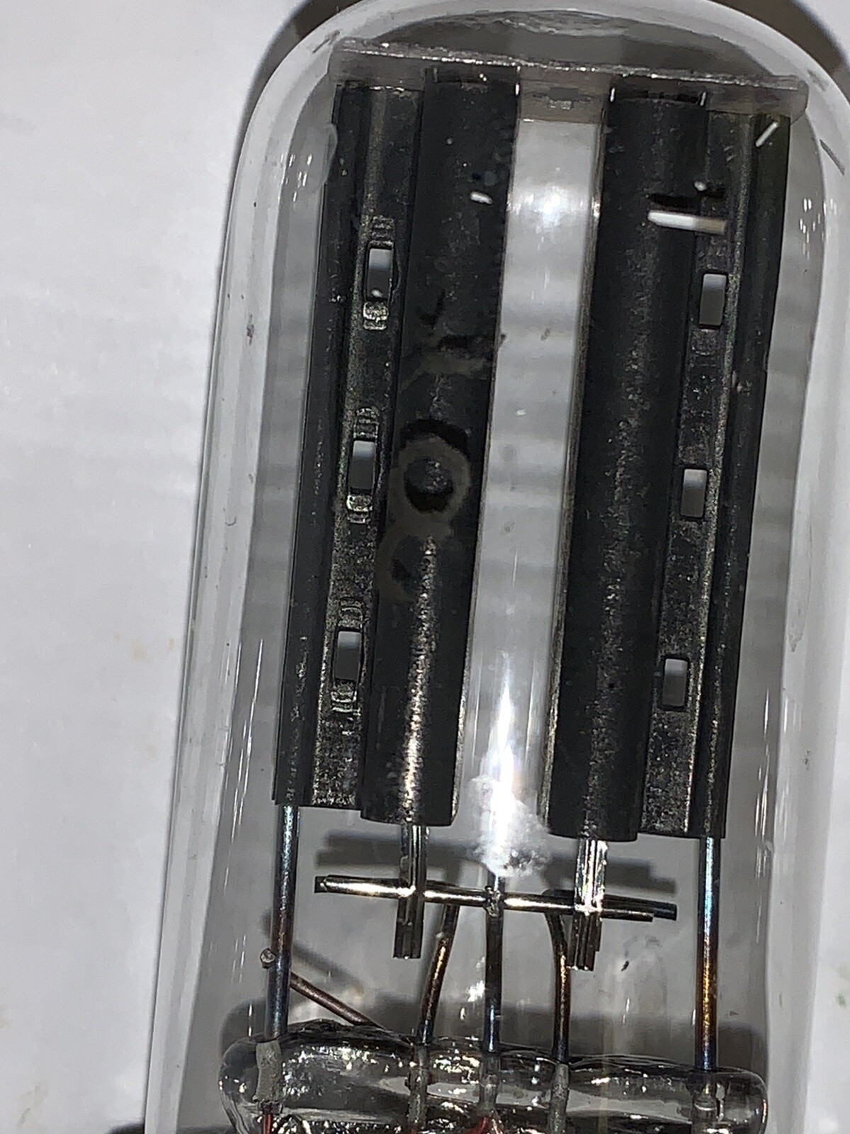 RCA EG. 8. Untested. Single VACUUM TUBE Free Returns