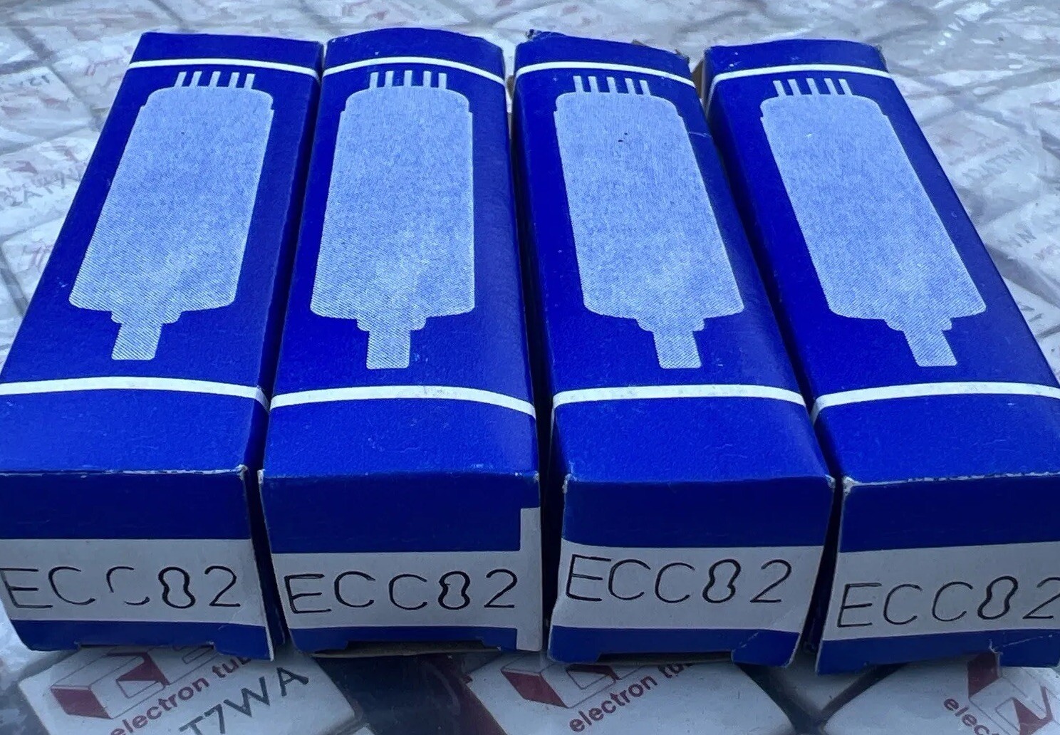 (4) ECC82 1970s Germany Fat Bottle Sturdy Body Wide Support Rod 12AU7 Tube NOS