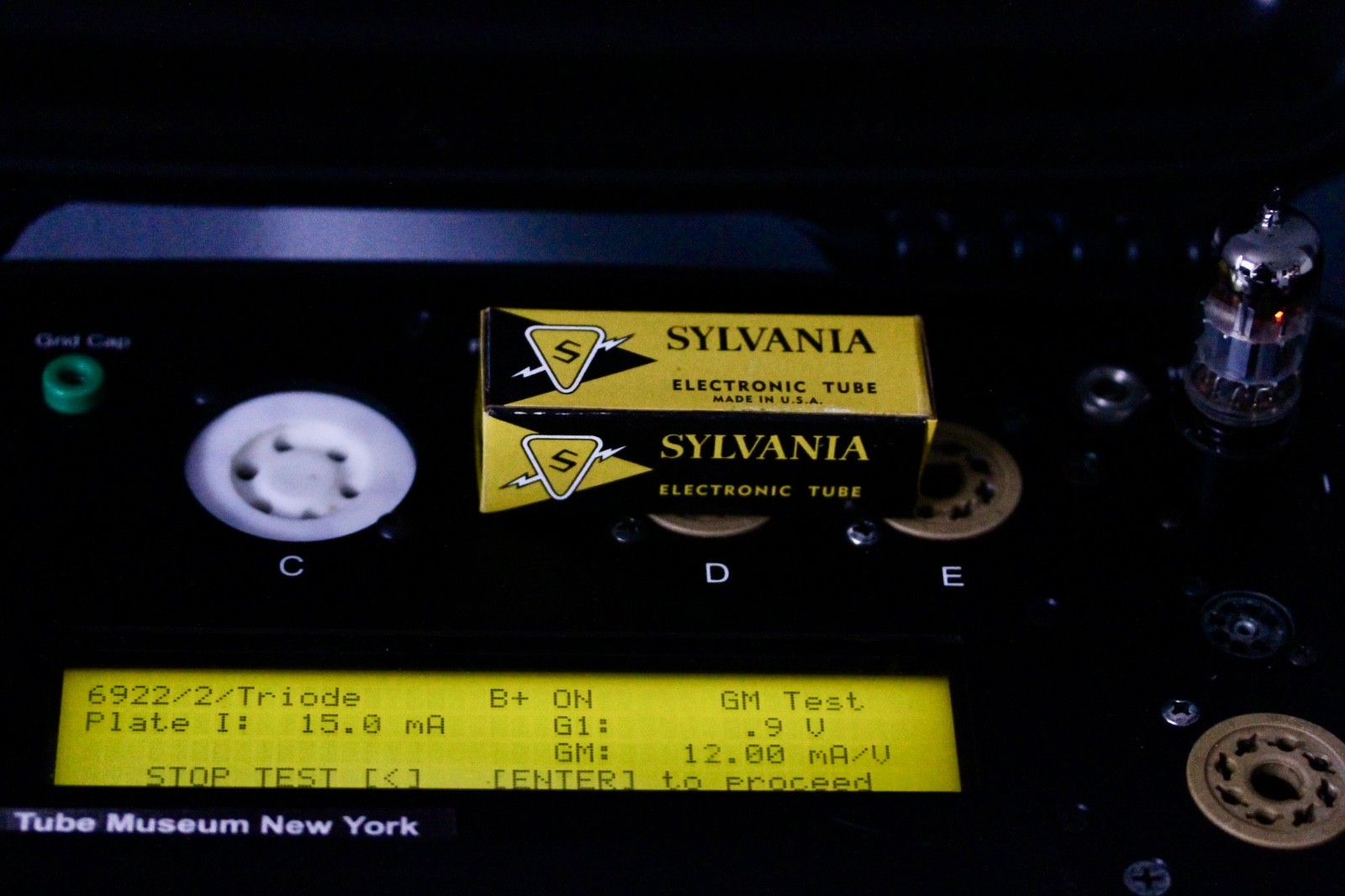 6922 E88CC SYLVANIA USN-CHS GOLD PINS GRAY-PLATE SINGLE TUBES AMPLITREX TESTED