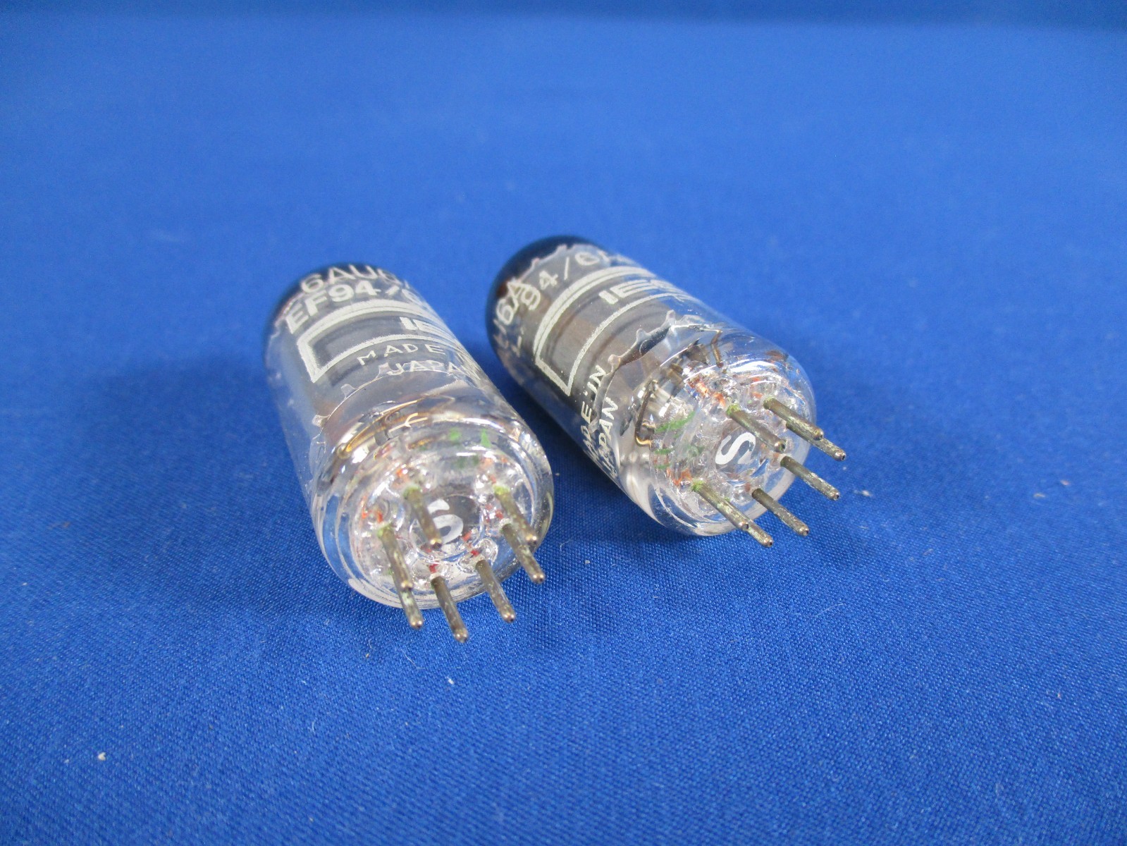 IEC EF 6AU6 Vacuum Tubes Pair Made in Japan Matching Codes TV-7 Tested