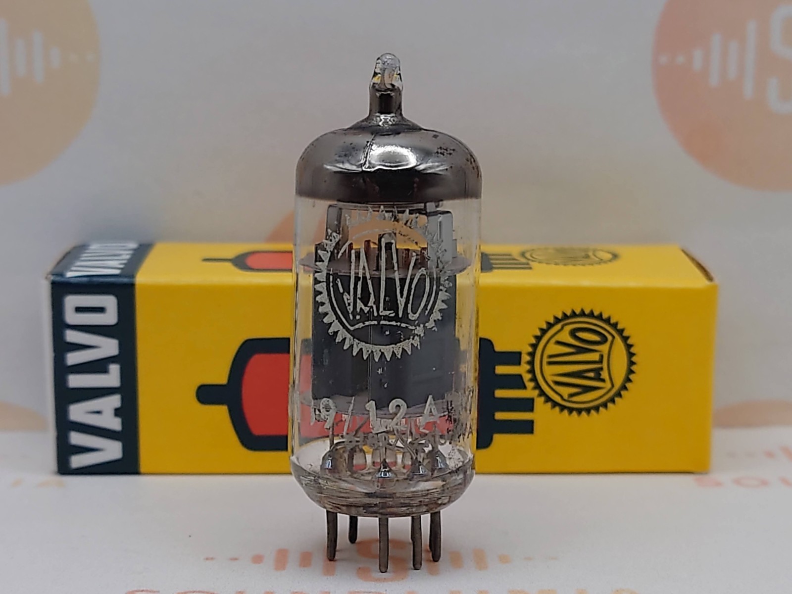 1x La Radiotechnique 6189 12AU7WA O-getter – Valvo Label – France – Near NOS