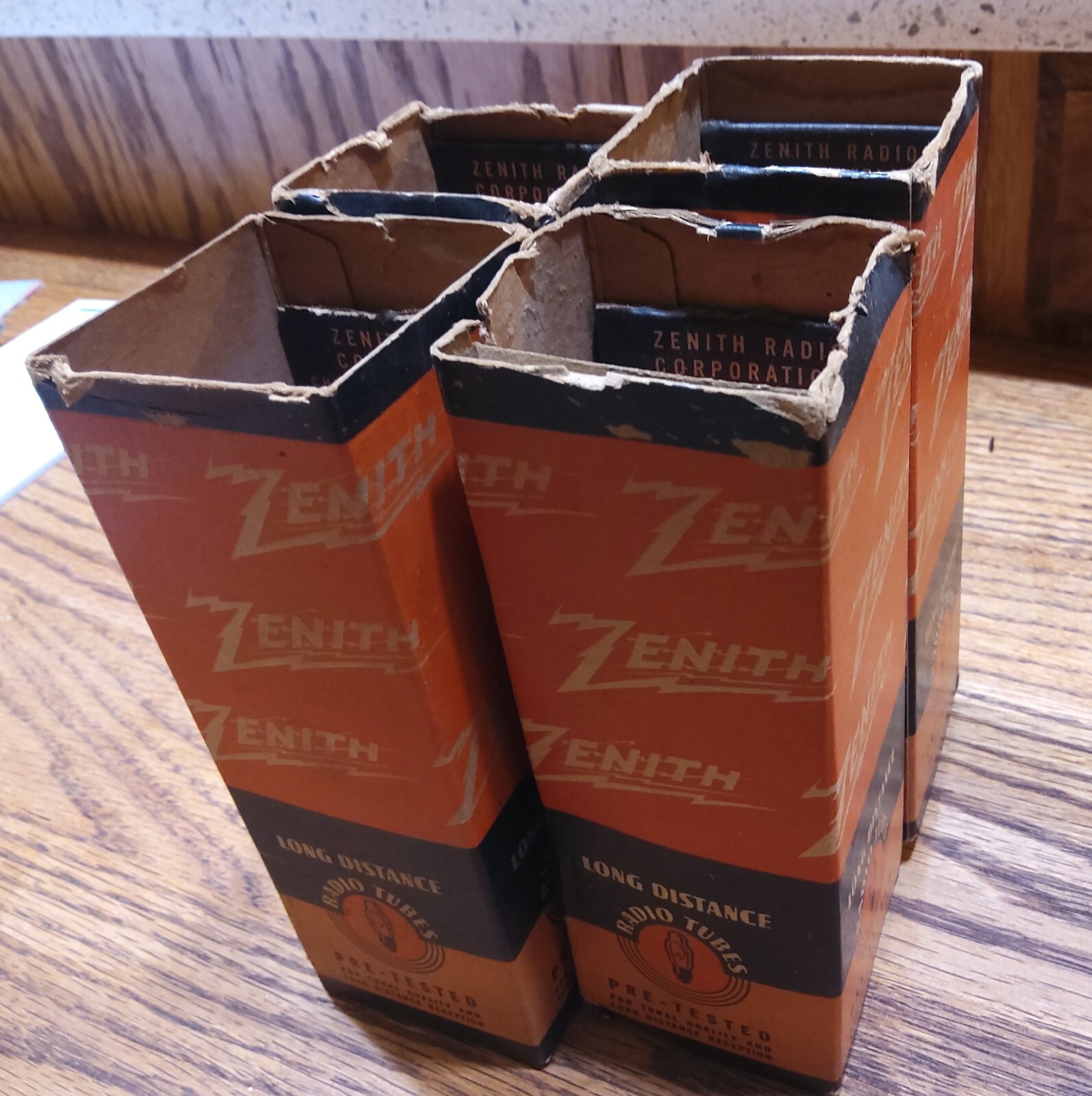 NOS ZENITH RADIO TUBE 6C6 Full Wave Coke Bottle ST Shape In Original Box