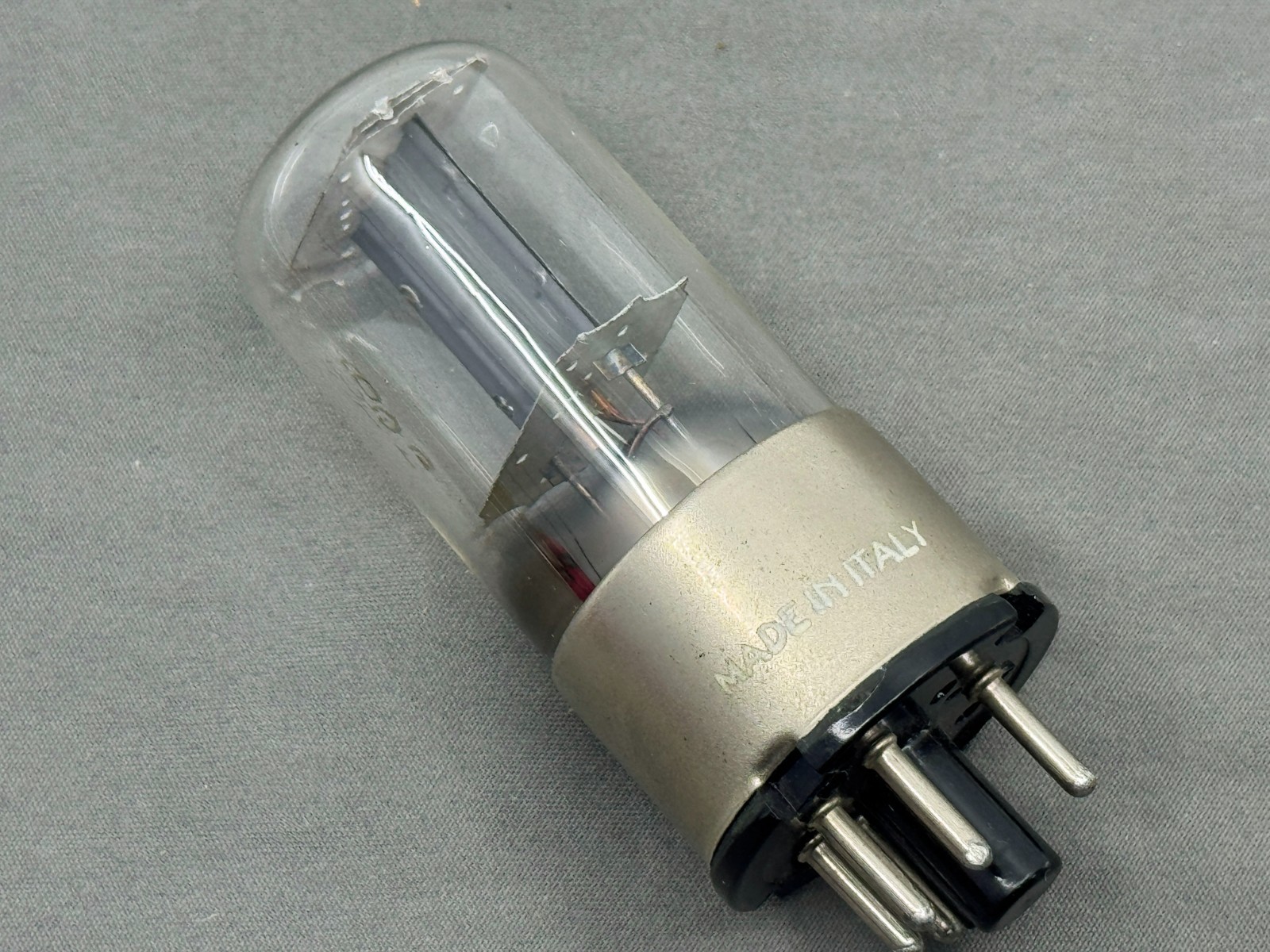 (1) Fivre 6J5GT Vacuum Tube Made in Italy Gray Plate Bottom Square Getter Strong