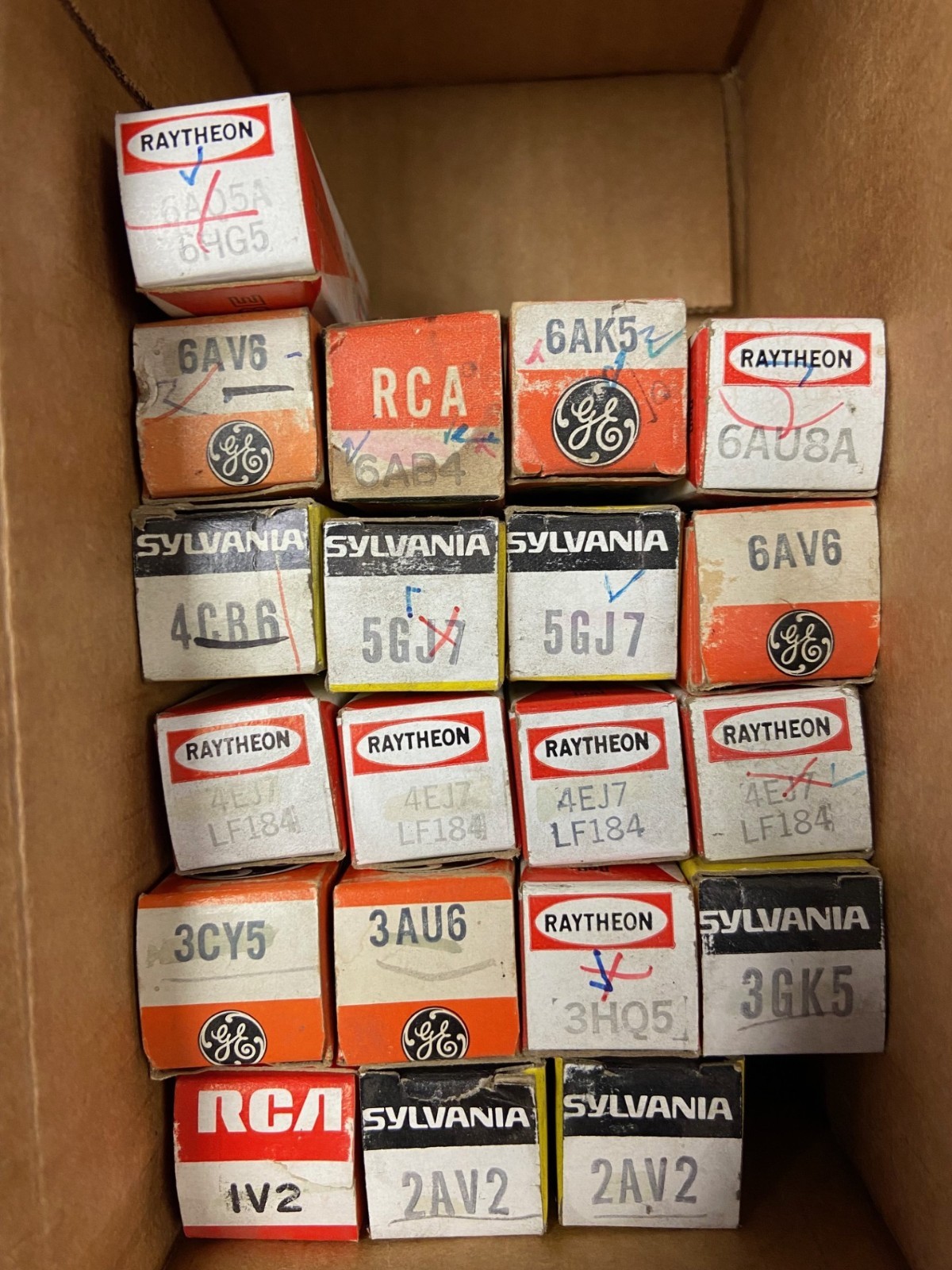 Lot of 20 various vacuum tubes by: Raytheon, Sylvania, RCA and GE