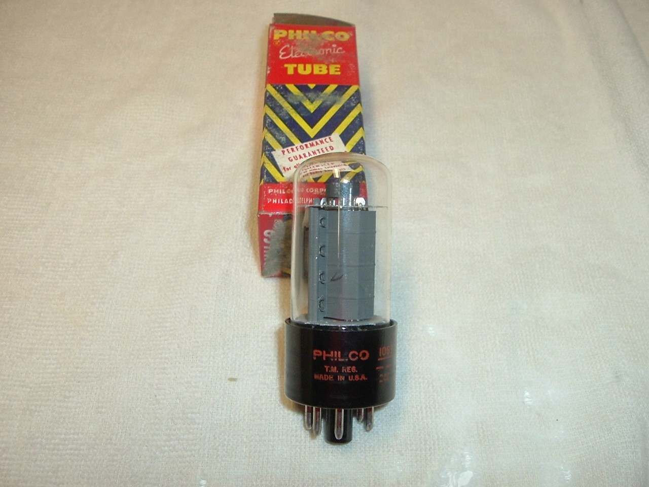 One PHILCO NOS 7355 Vacuum Tube