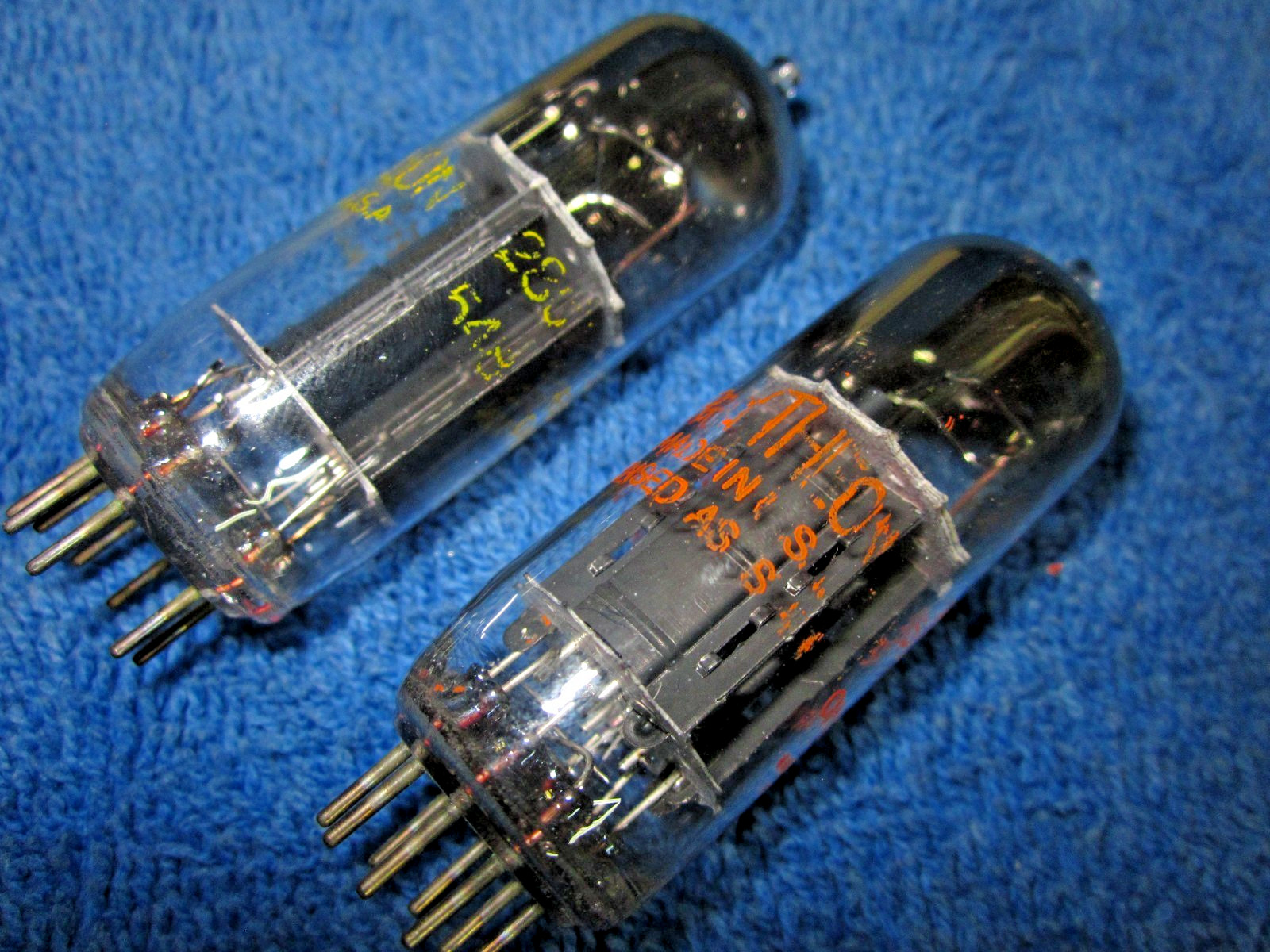 MATCHED PAIR Raytheon 12BH7A BLACK Oval Plate Tube 12BH7