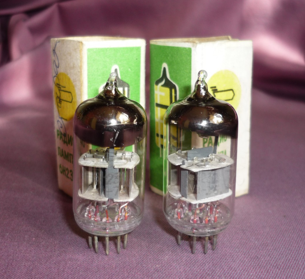 2pcs. MATCHED 6N23P / 6Н23П = 6DJ8, ECC88 Double triode NEW. SAME DATE 1976