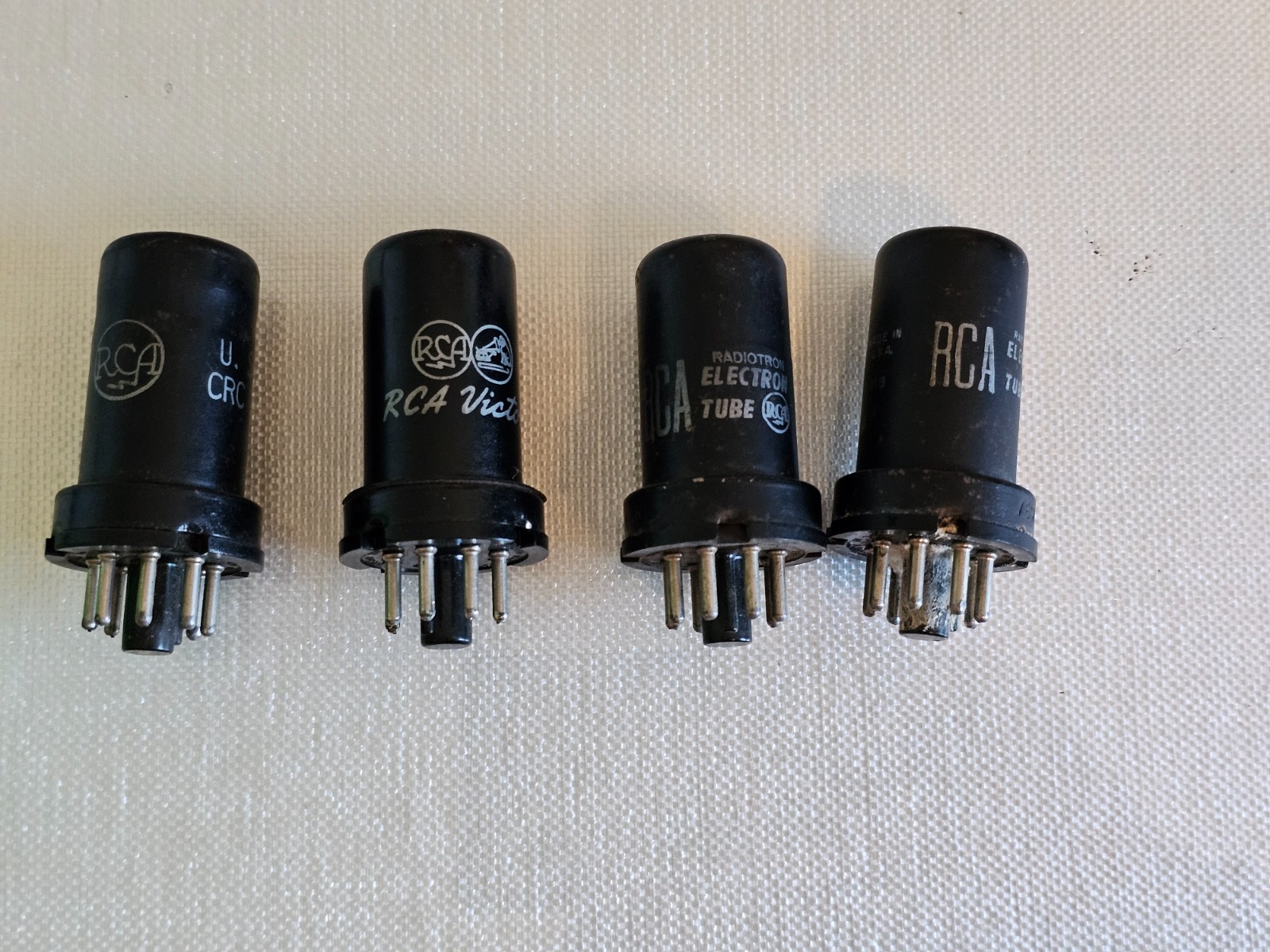 Vintage Metal 6AC7 RCA U.S.N. (1) 6SF5 RCA Victor (1) 6SR7 RCA (2) Lot of 4