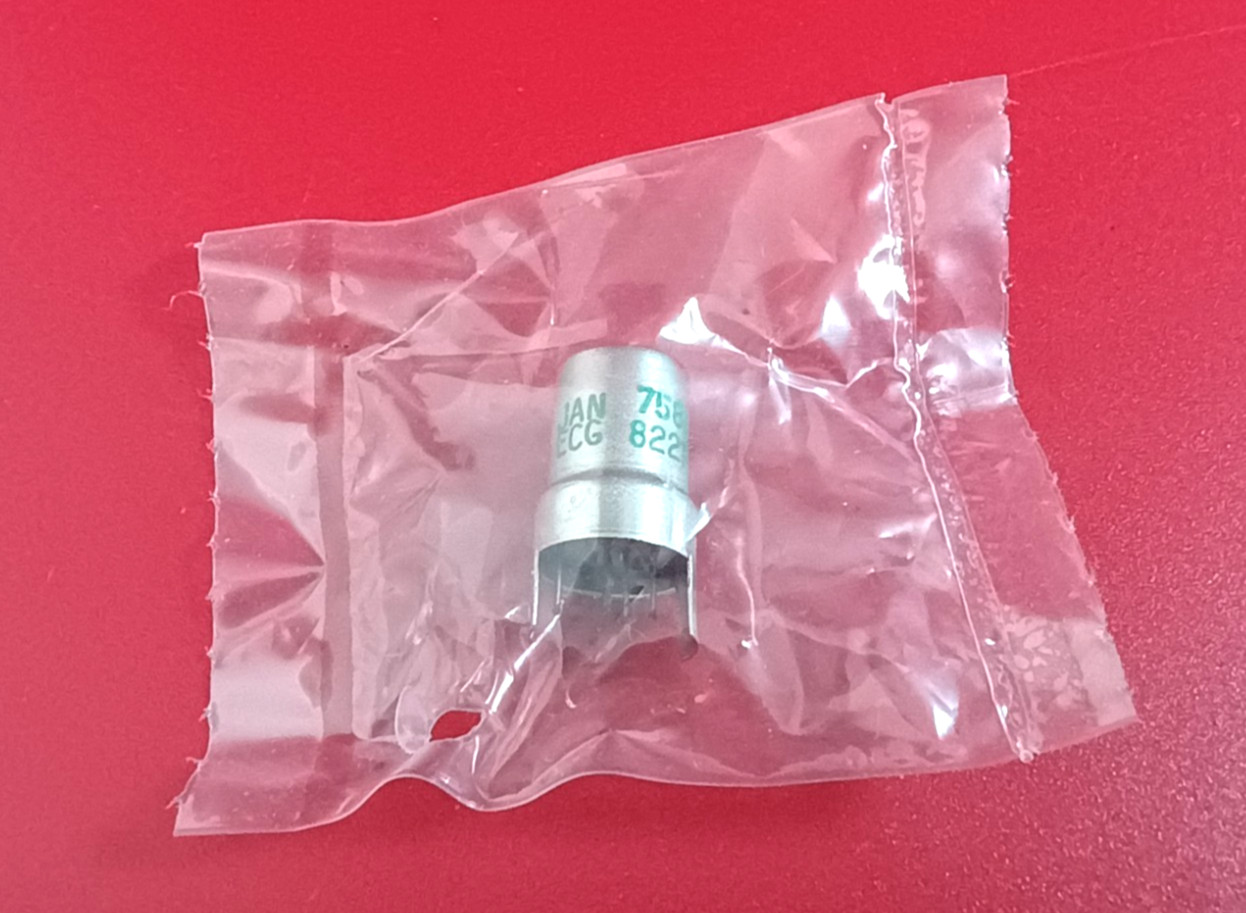SYLVANIA ECG JAN-7586 MILSPEC ELECTRON TUBE 7586
