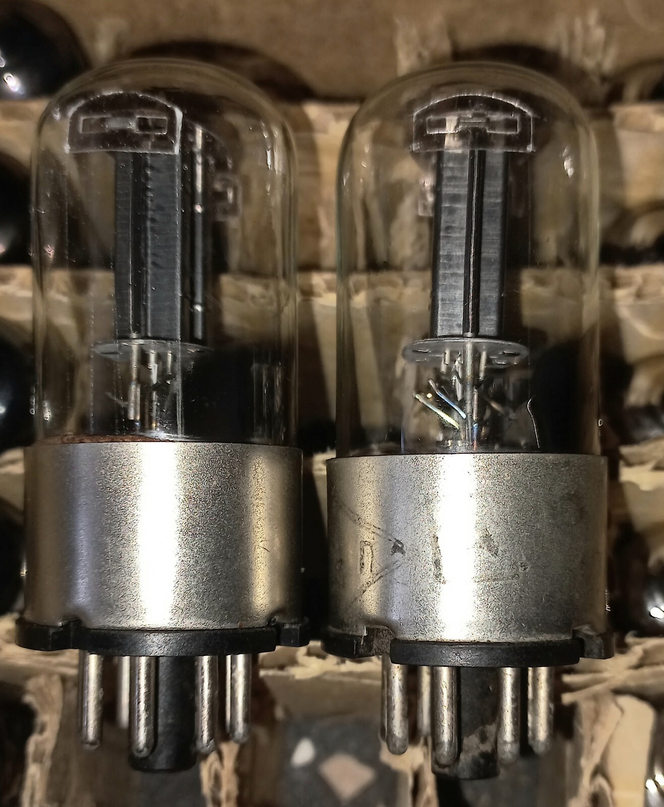 2 x MELZ 6N8S 6SN7 Metal Base Tubes