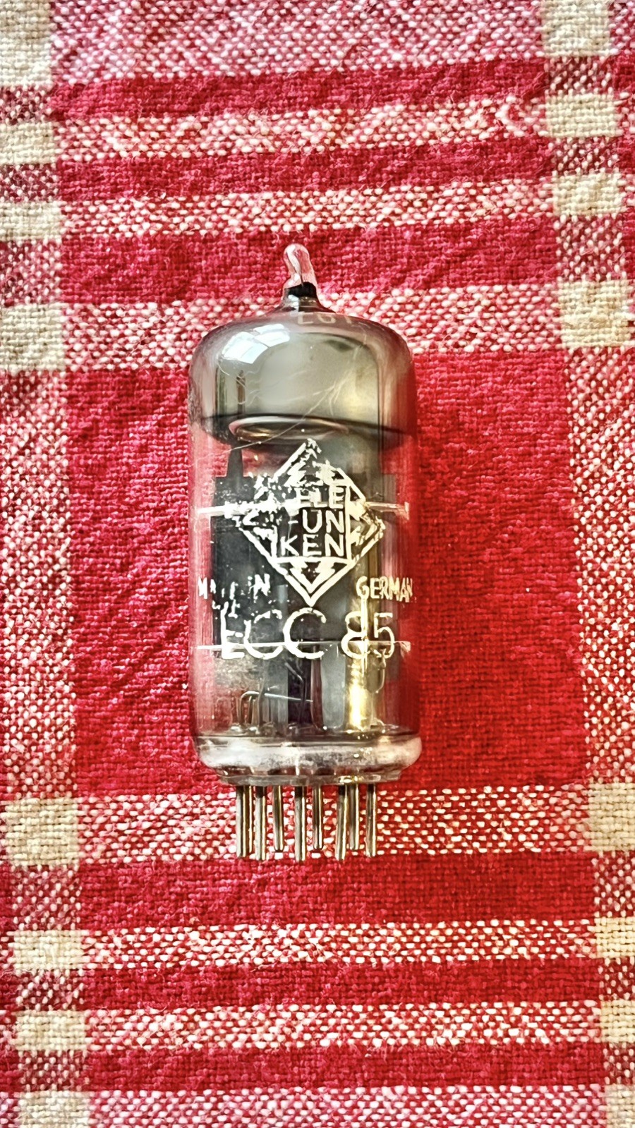 TELEFUNKEN ◇ ECC85 6AQ8 VACUUM TUBE