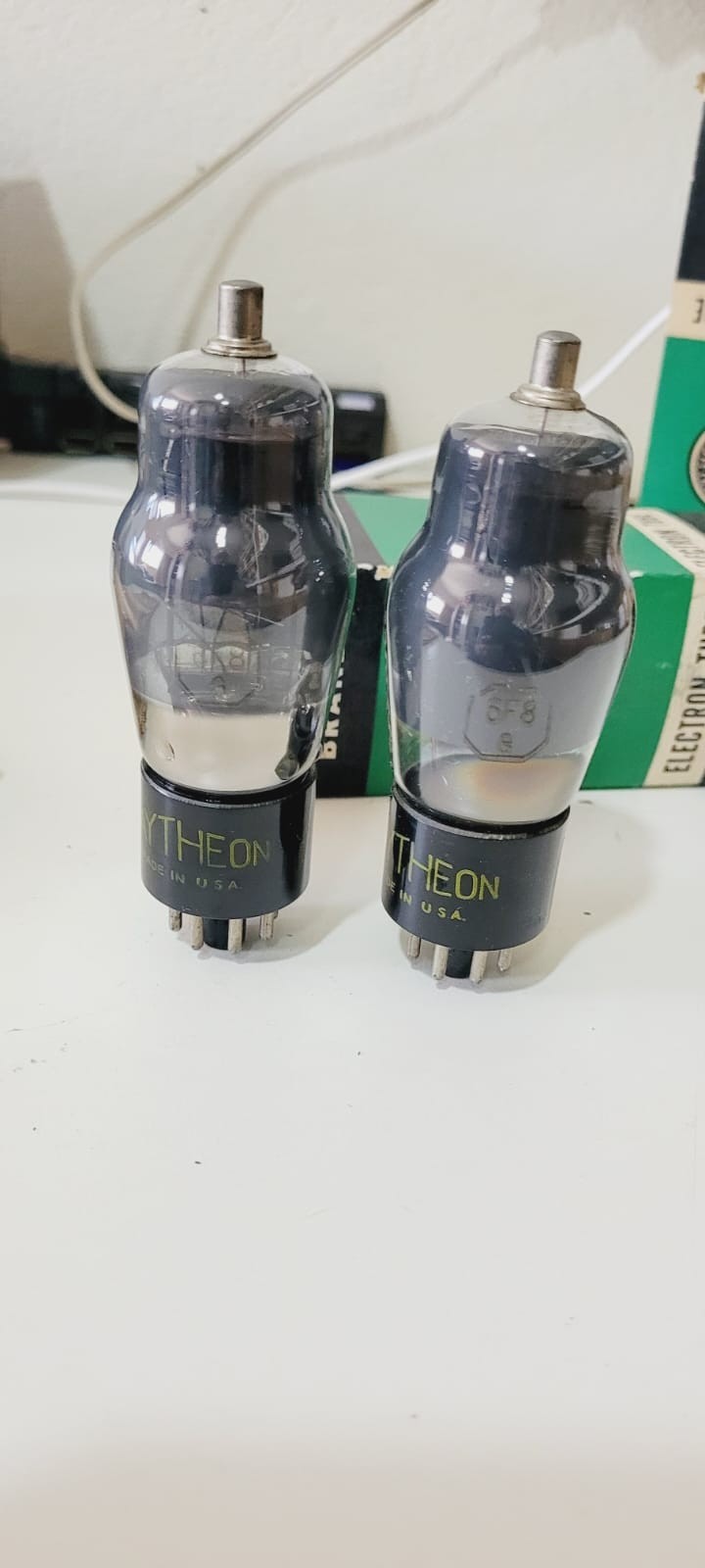 6F8G / 6F8 / VT99 VACUUM TUBES MATCHED PAIR RAYTHEON Flate Plate