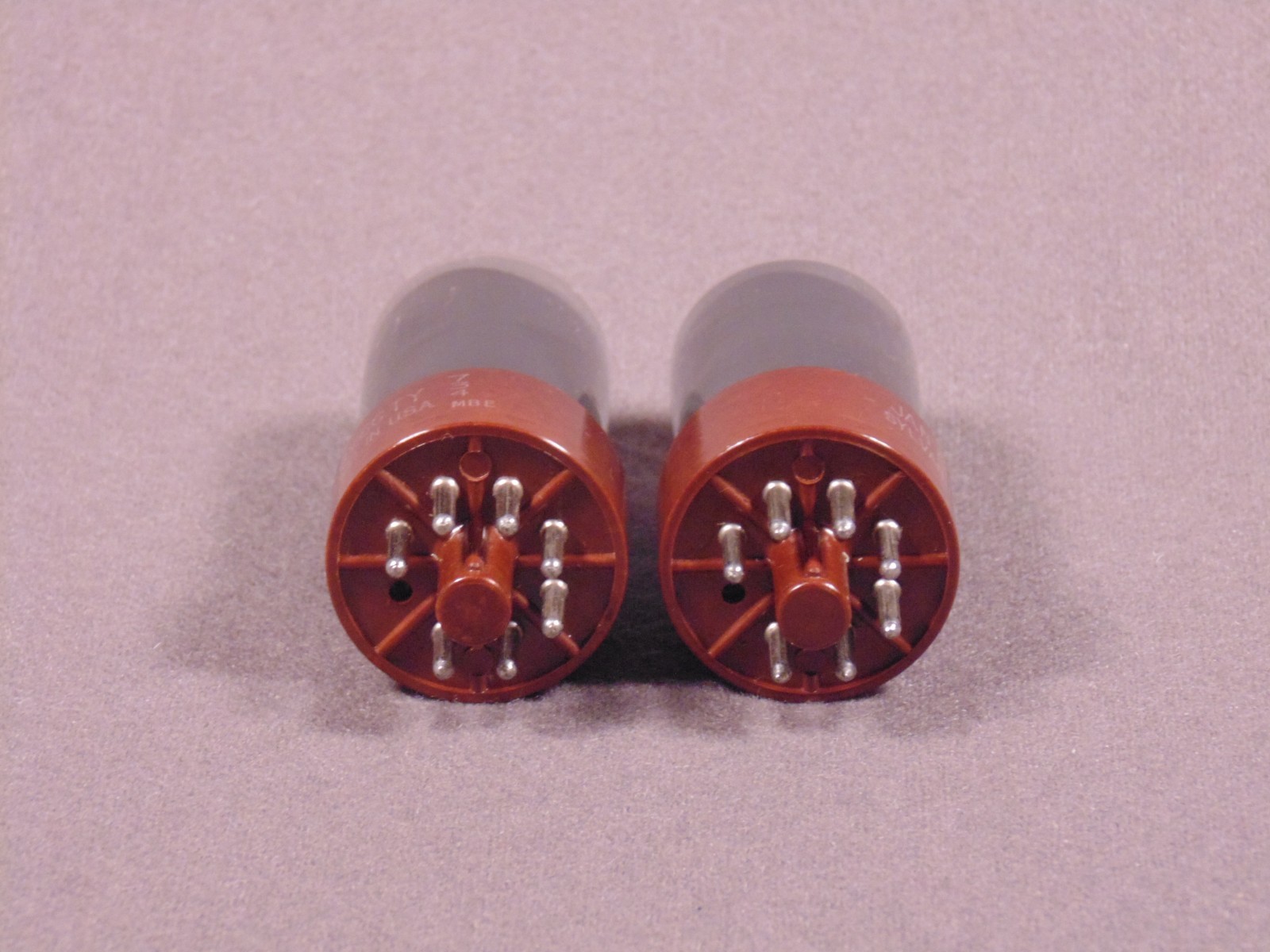 2 6V6GT Y SYLVANIA Brown Base HiFi & Guitar Amp Vacuum Tubes Code 734 MBE Strong